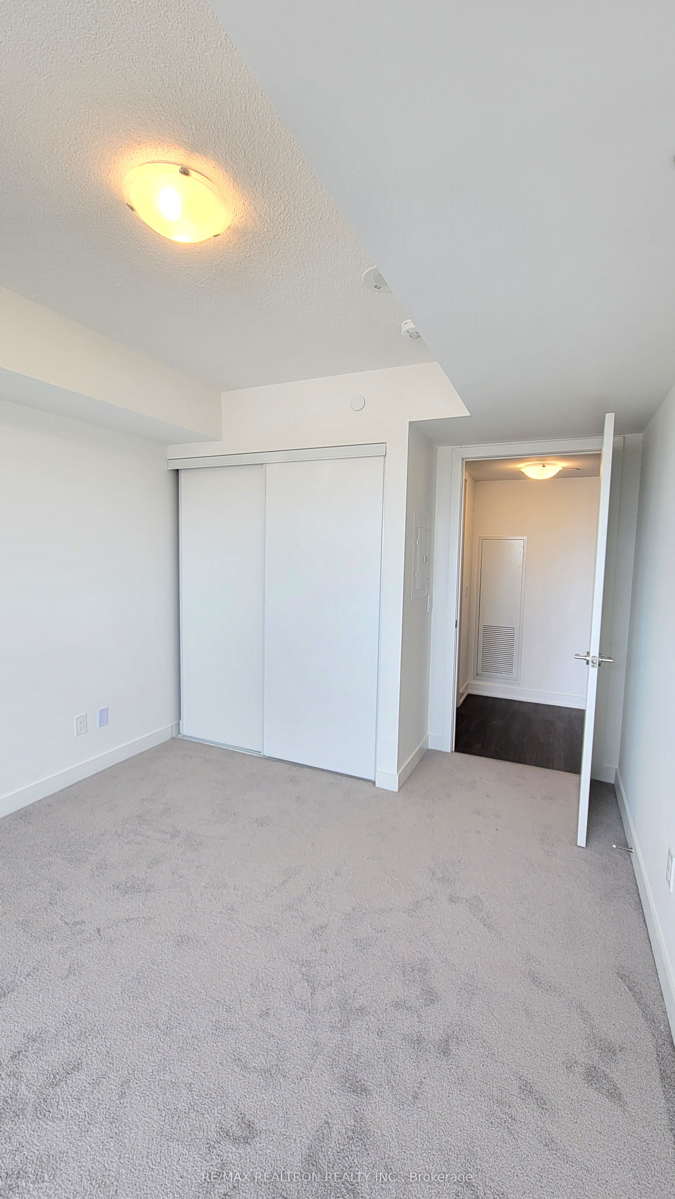 Photo 14 of Unit 307, 1010 Sandy Beach Road, Pickering, Bay Ridges — HOMEH