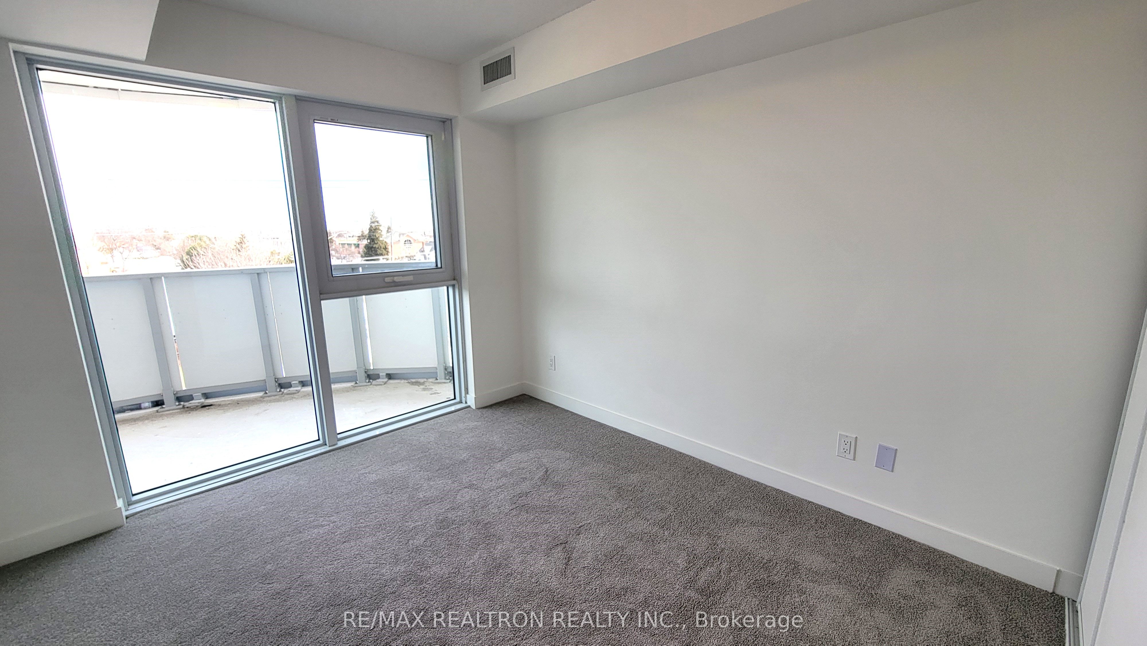 Photo 13 of Unit 307, 1010 Sandy Beach Road, Pickering, Bay Ridges — HOMEH