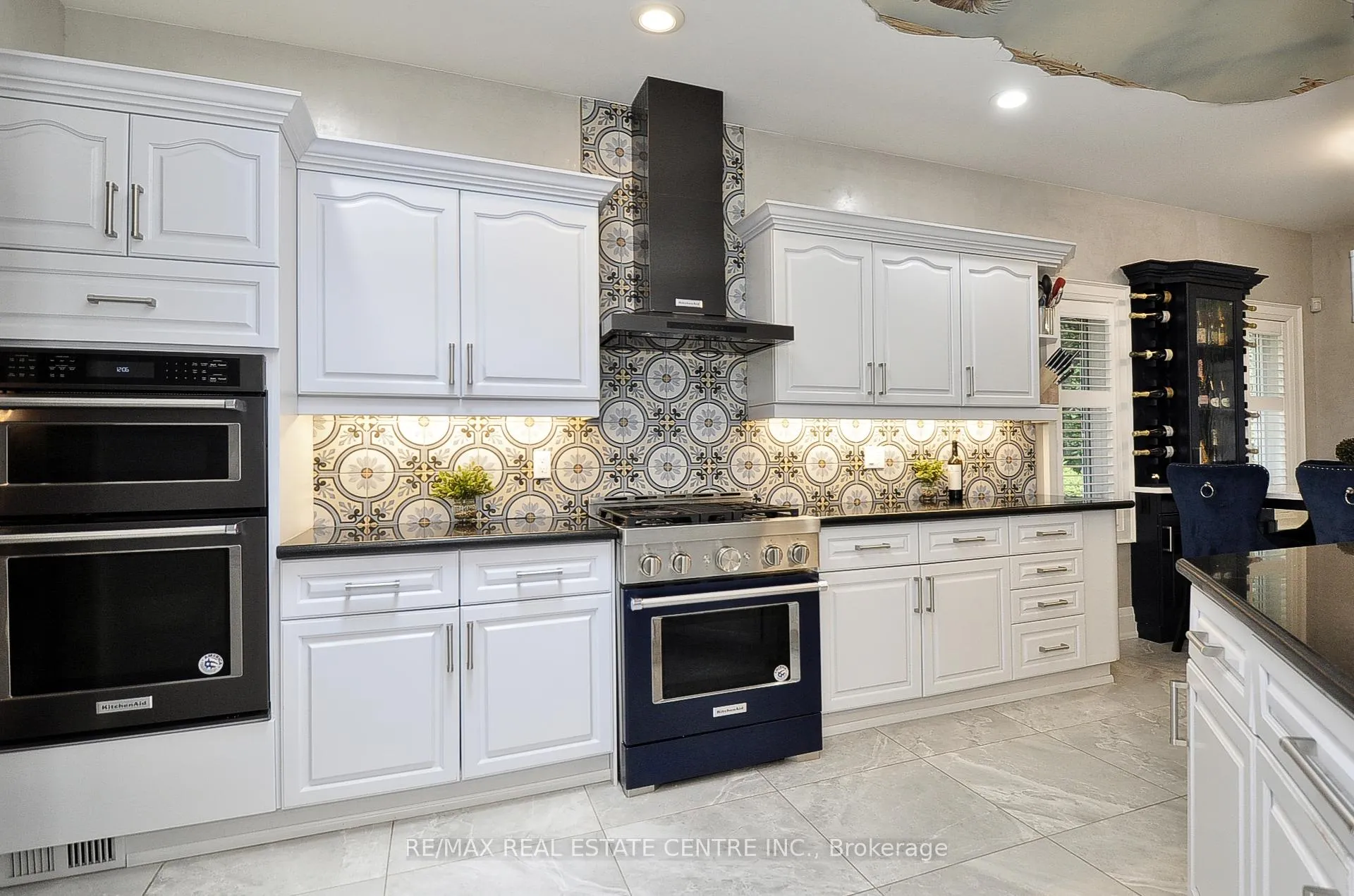 Photo 9 of 27 Woodmans Court, Kitchener — HOMEH