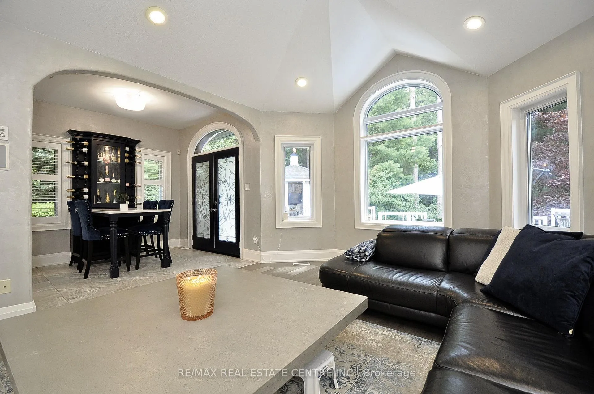 Photo 15 of 27 Woodmans Court, Kitchener — HOMEH