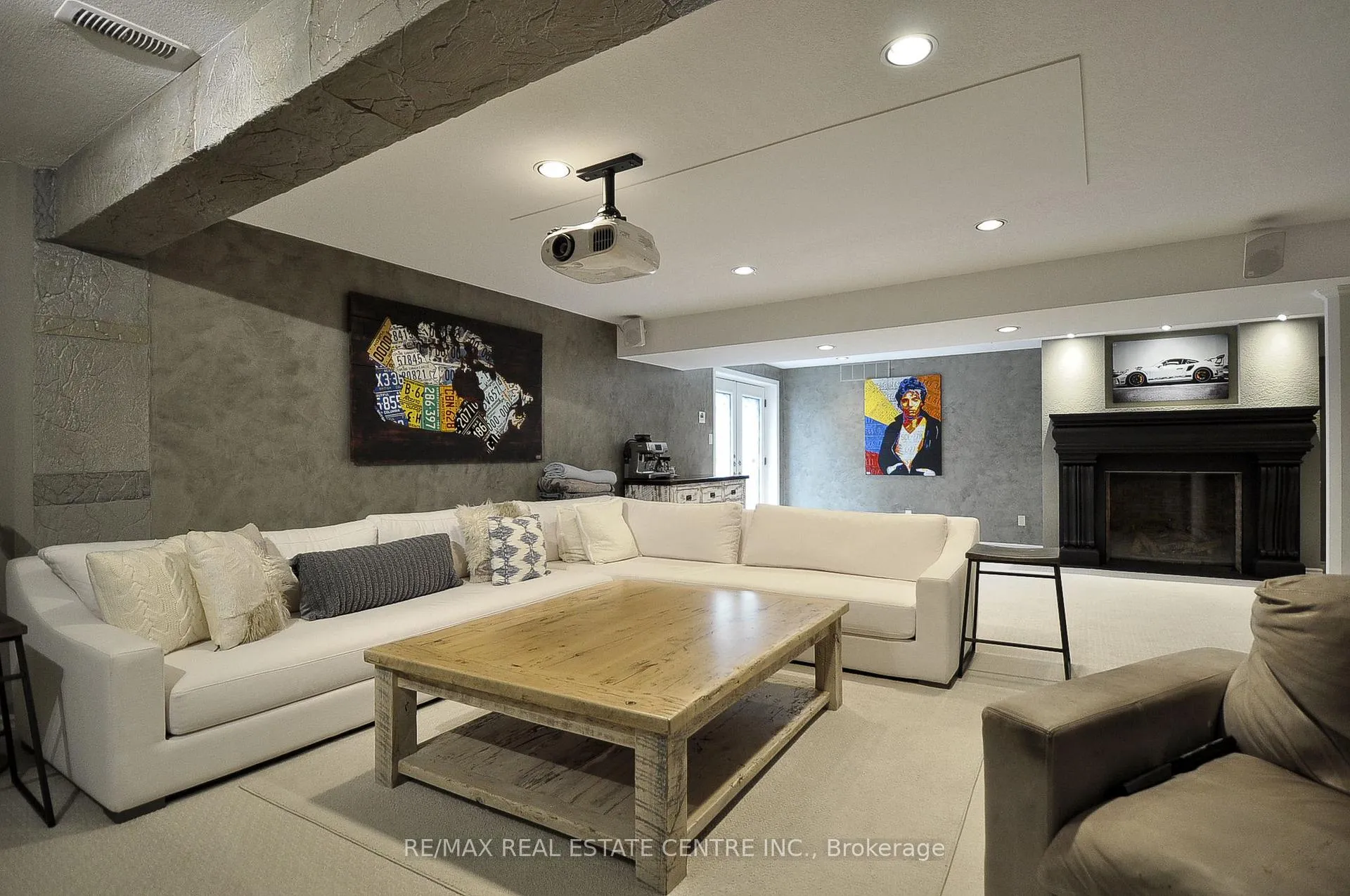 Photo 25 of 27 Woodmans Court, Kitchener — HOMEH