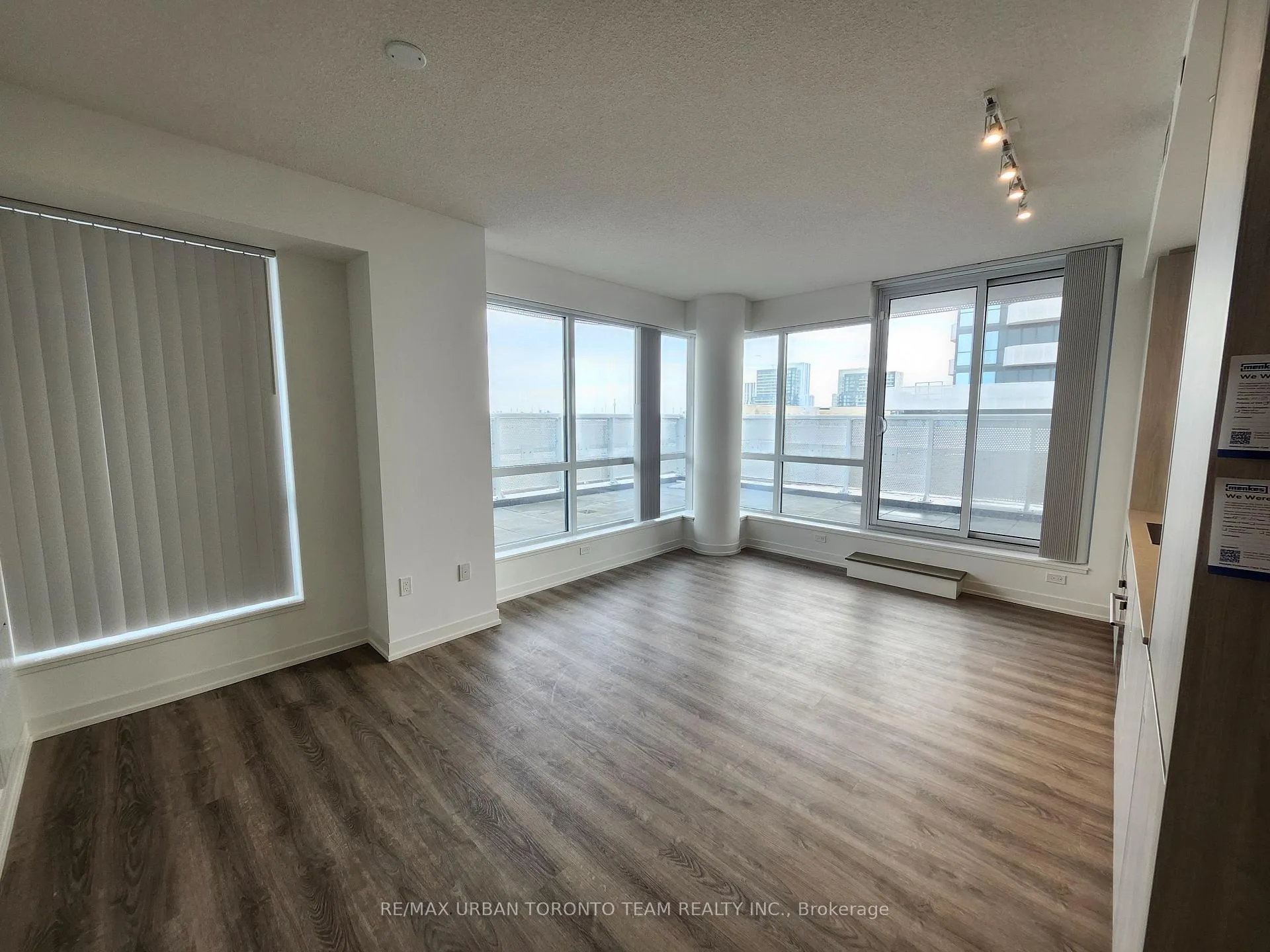 Photo 1 of Unit 510, 8 Interchange Way, Vaughan, Vaughan Corporate Centre — HOMEH