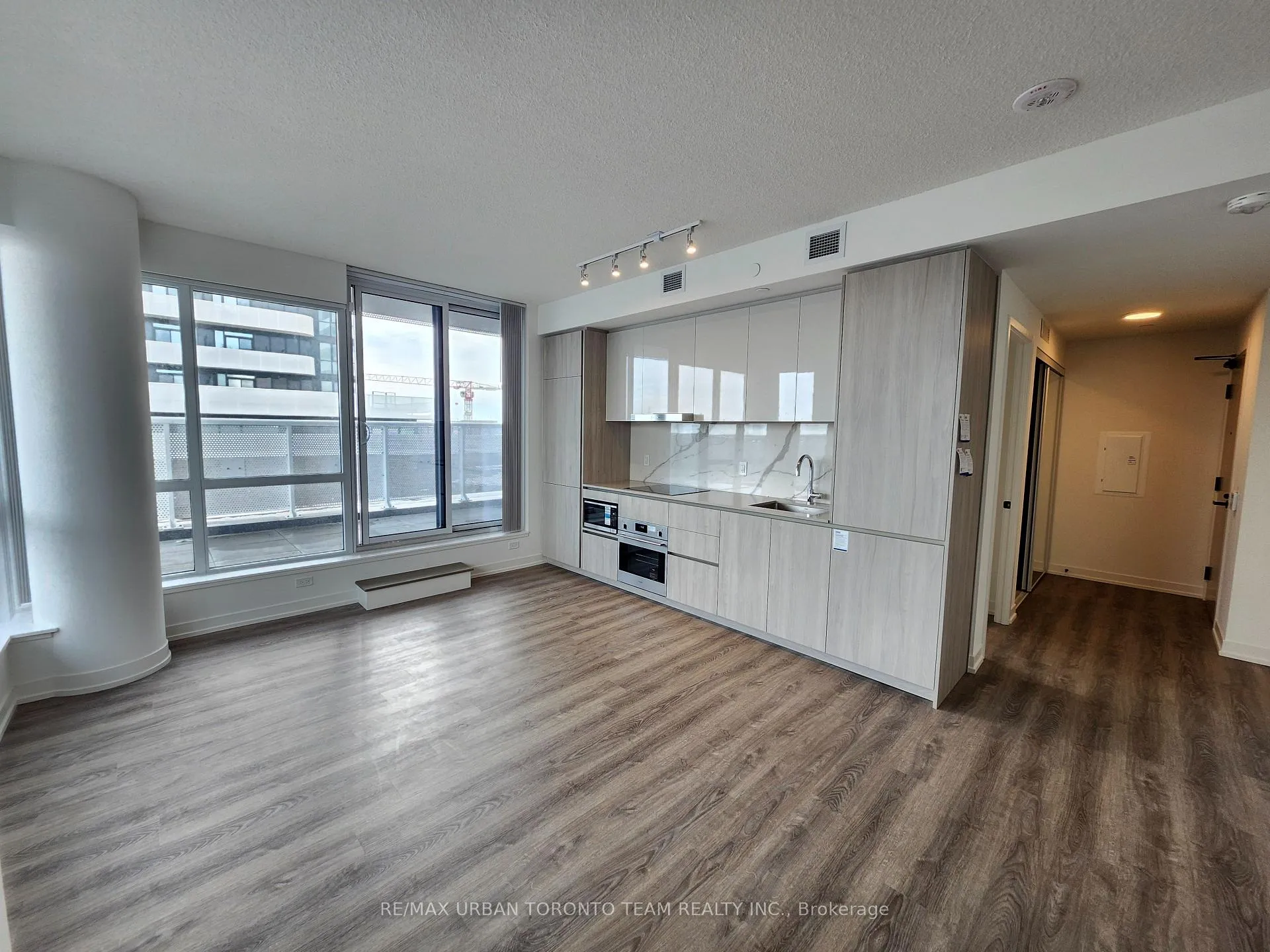Photo 3 of Unit 510, 8 Interchange Way, Vaughan, Vaughan Corporate Centre — HOMEH
