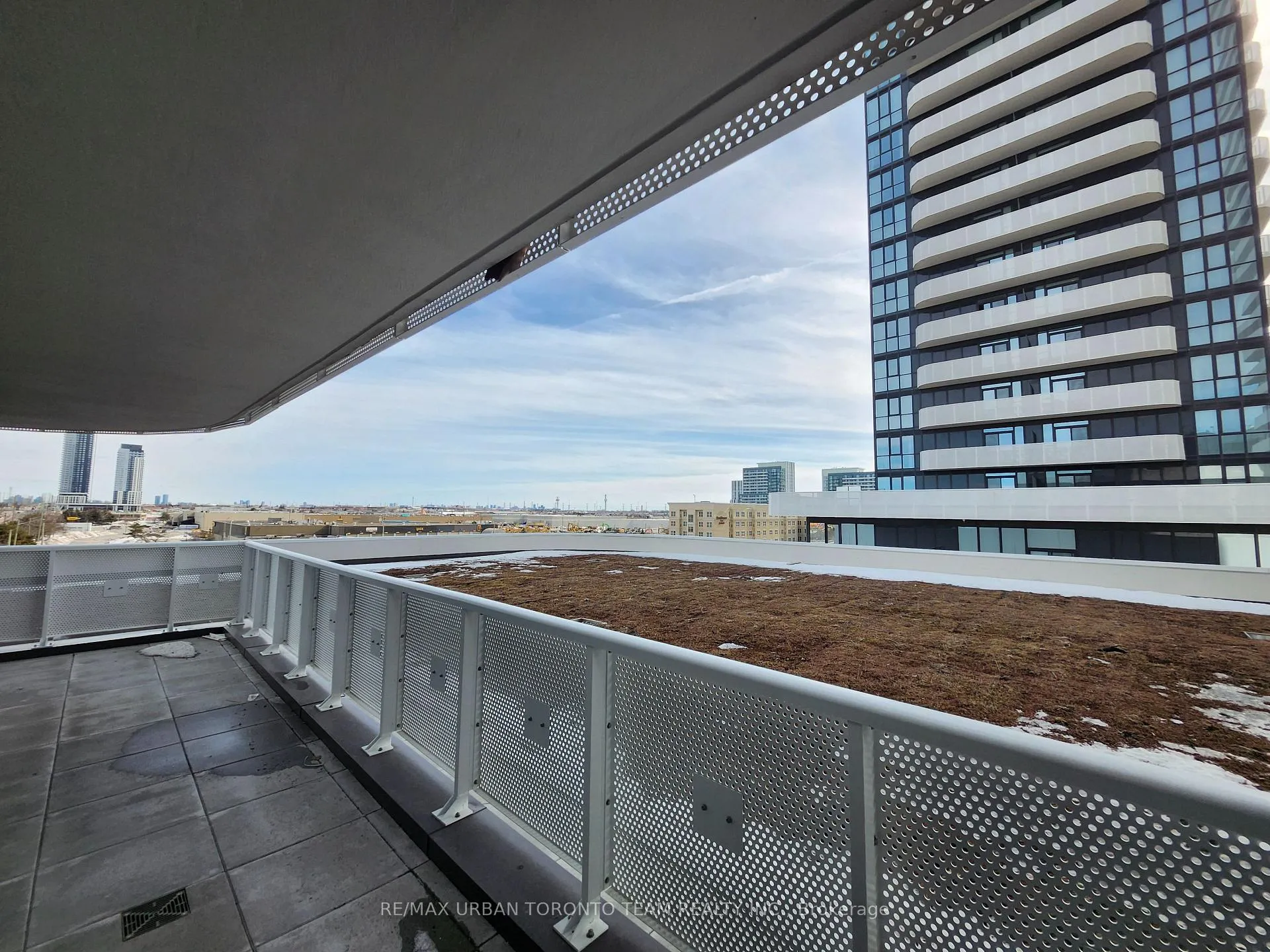 Photo 5 of Unit 510, 8 Interchange Way, Vaughan, Vaughan Corporate Centre — HOMEH