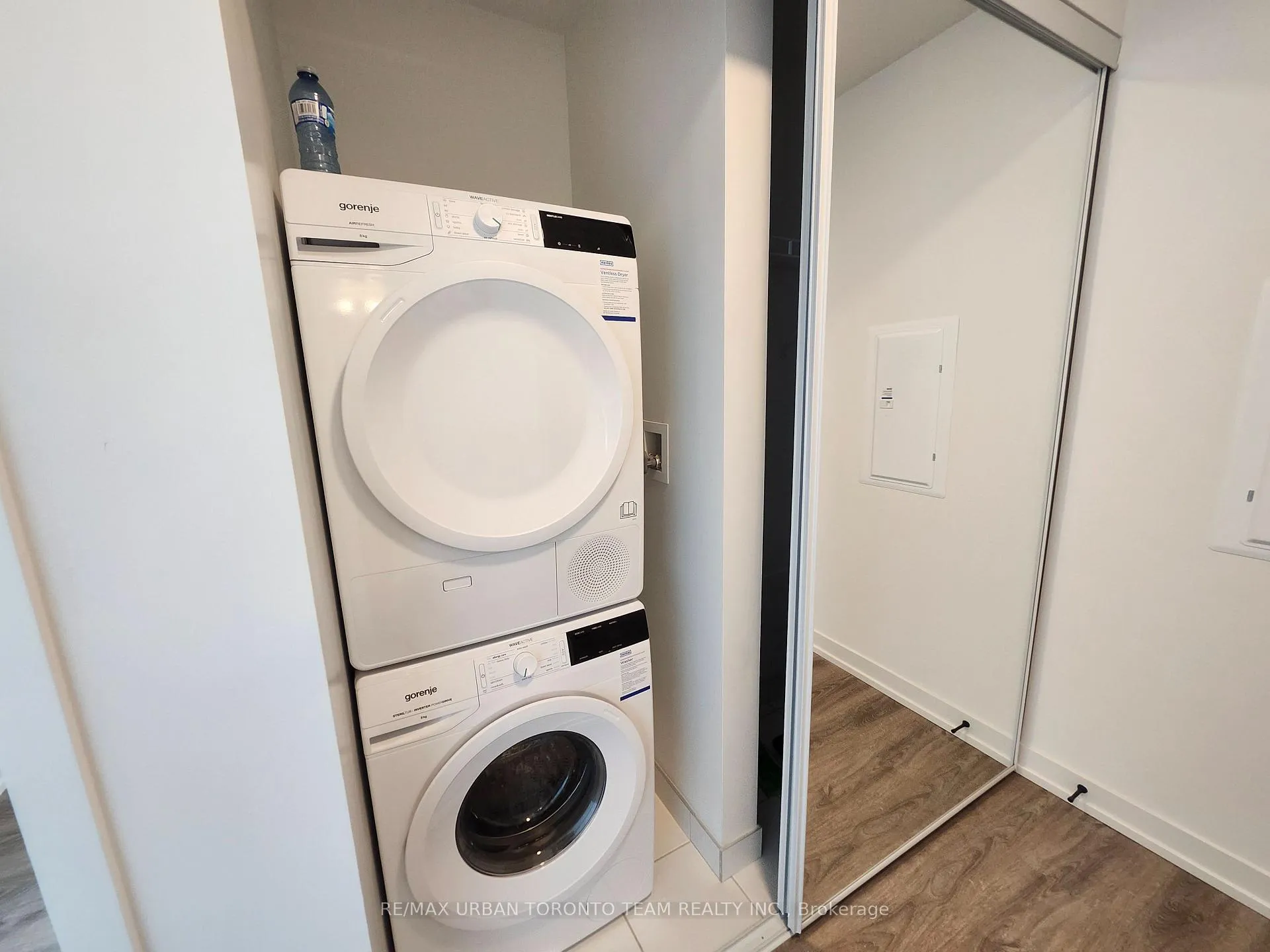 Photo 10 of Unit 510, 8 Interchange Way, Vaughan, Vaughan Corporate Centre — HOMEH