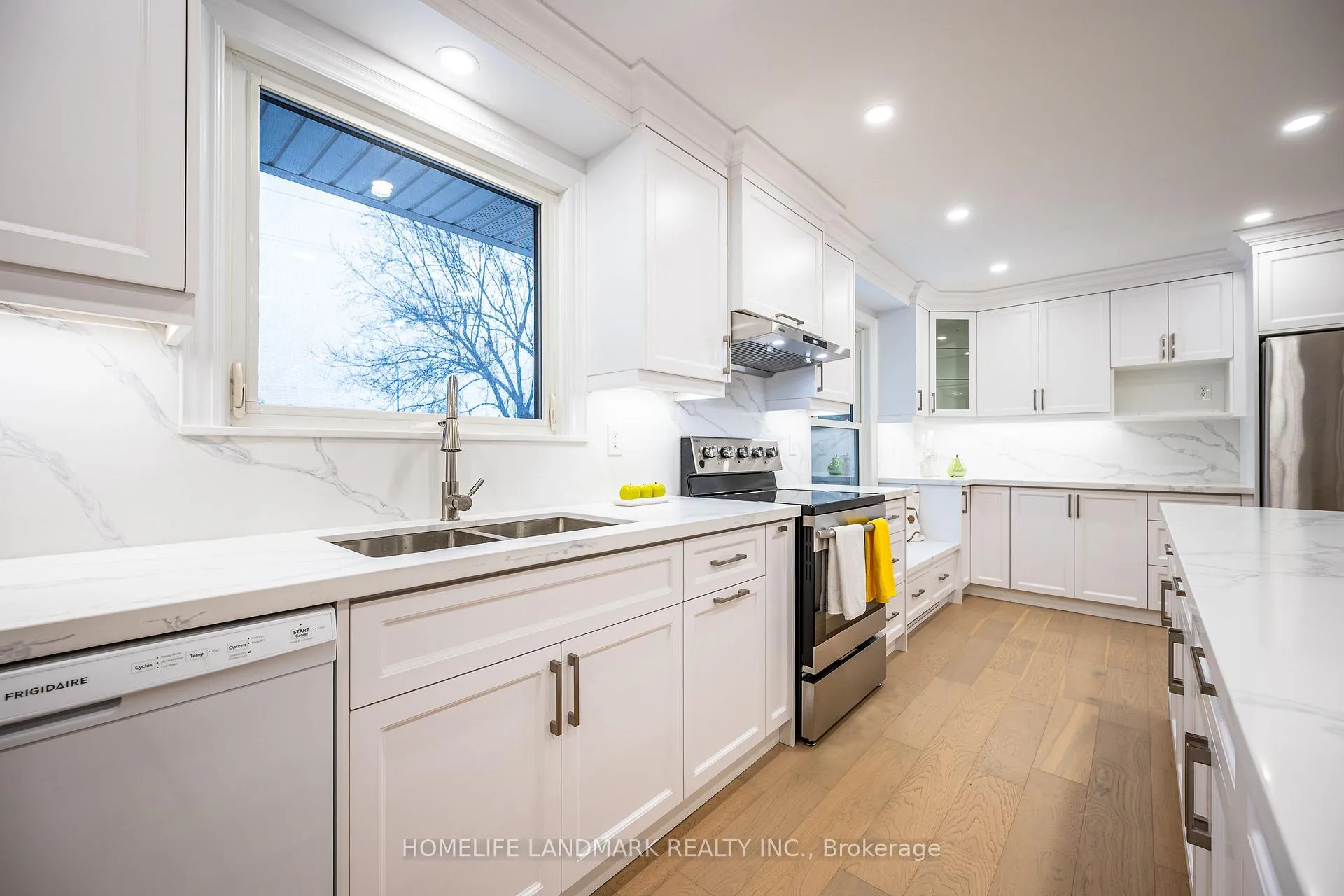 Photo 9 of 20 Fireside Drive, Hamilton, Freelton — HOMEH