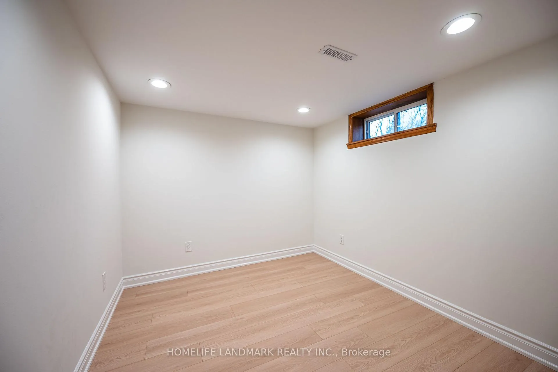Photo 35 of 20 Fireside Drive, Hamilton, Freelton — HOMEH