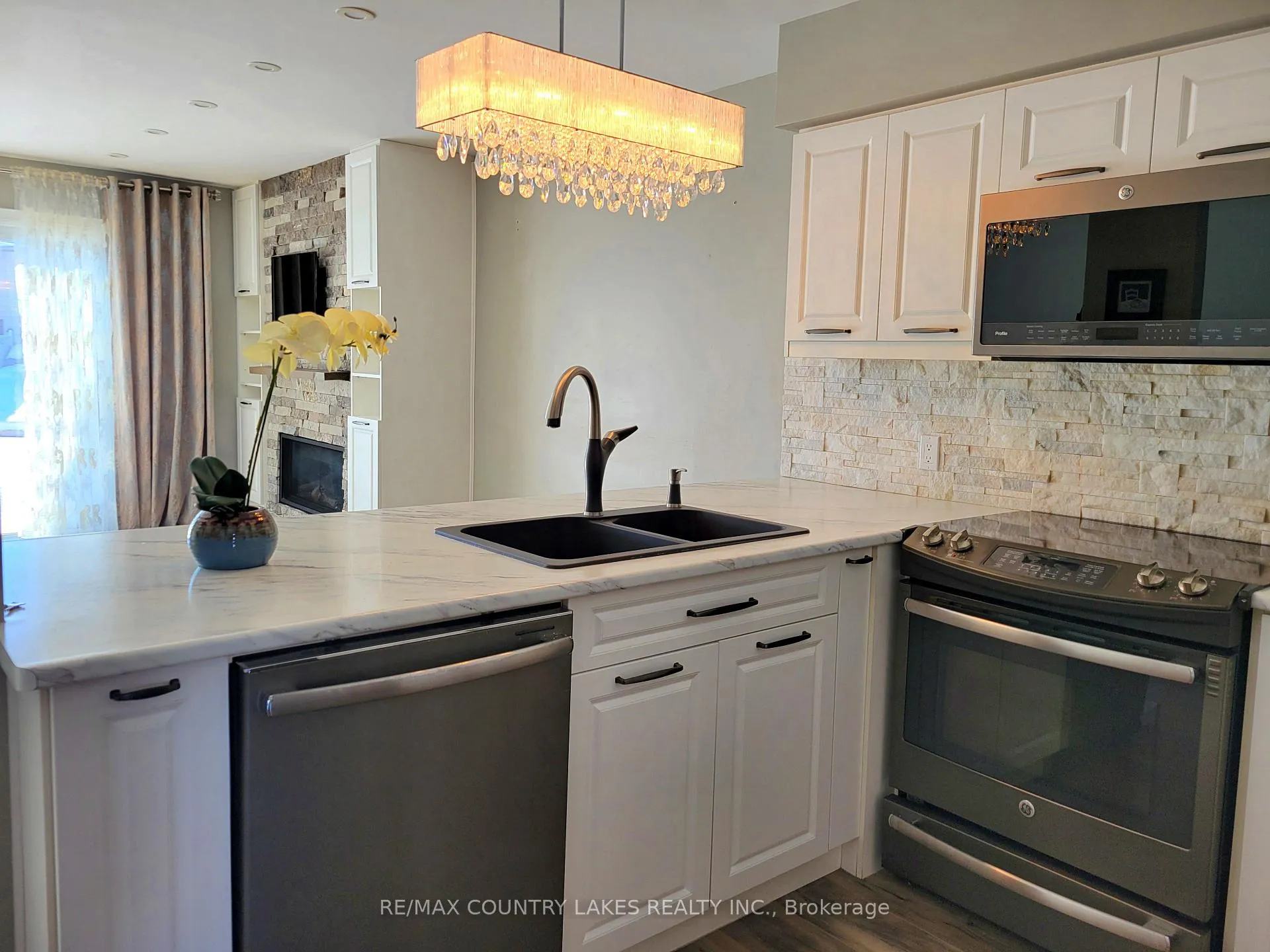 Photo 17 of Unit 35, 21 Laguna Parkway, Ramara, Brechin — HOMEH