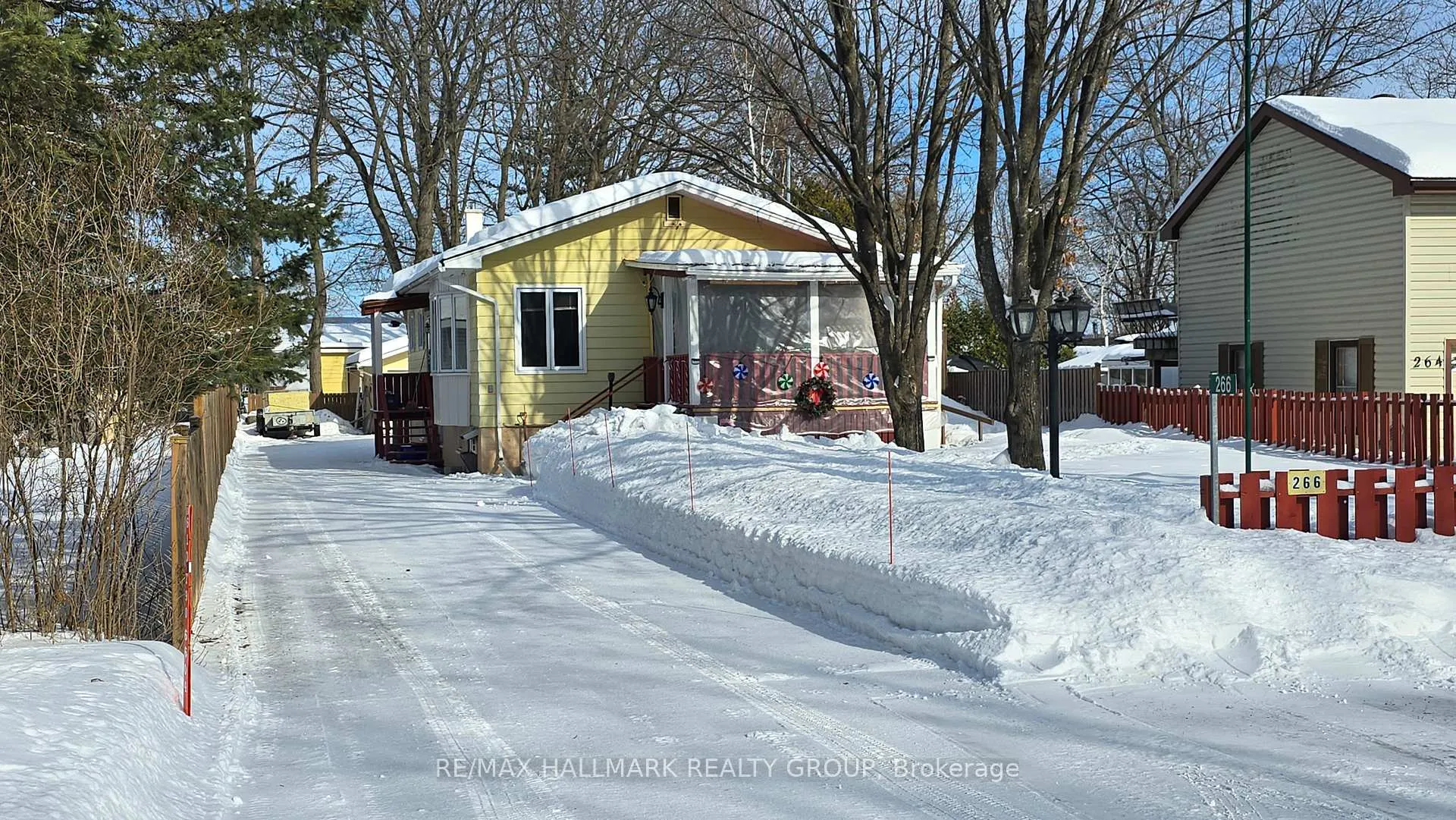 Front of 266 Baldwin Street
