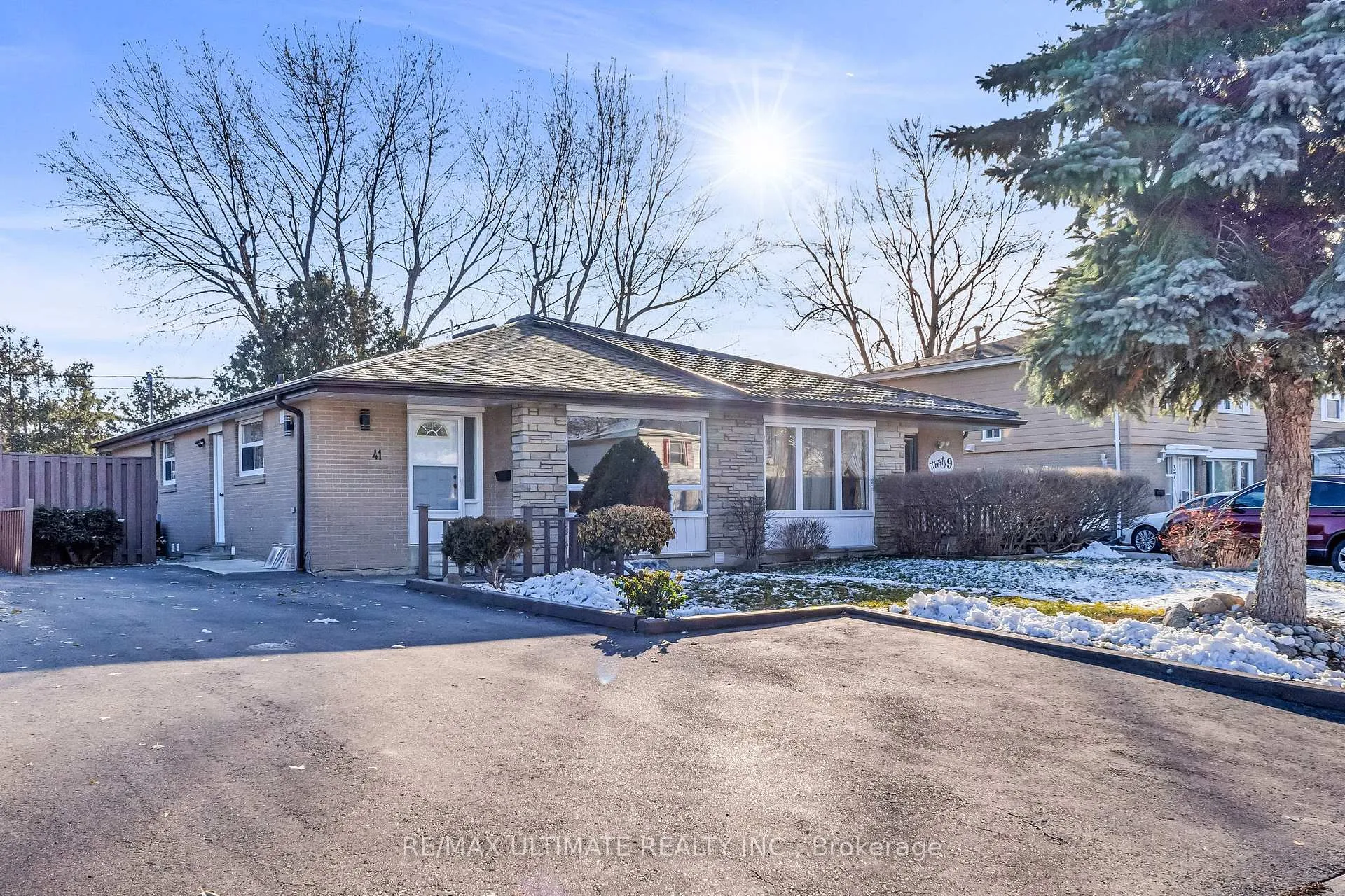 Photo 2 of Unit Lower, 41 Danesbury Crescent, Brampton, Southgate — HOMEH