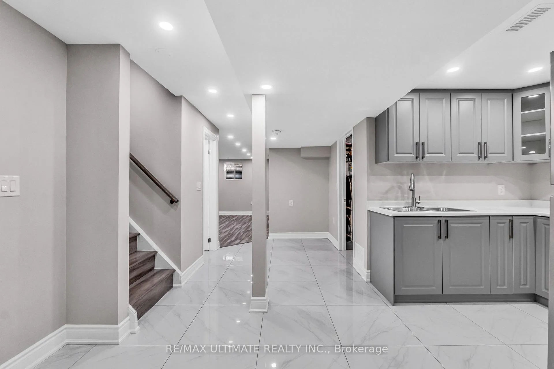Photo 5 of Unit Lower, 41 Danesbury Crescent, Brampton, Southgate — HOMEH