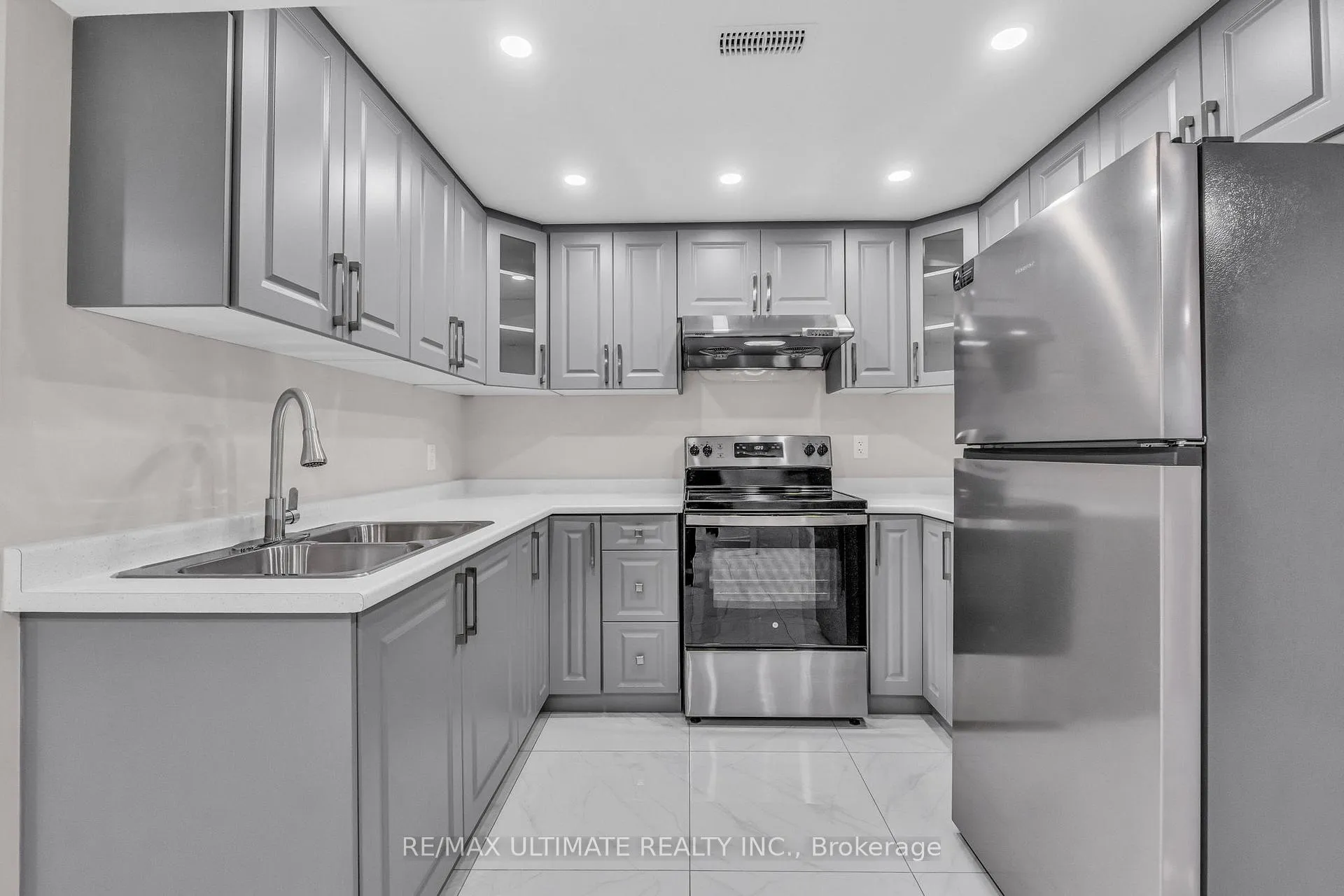 Photo 7 of Unit Lower, 41 Danesbury Crescent, Brampton, Southgate — HOMEH