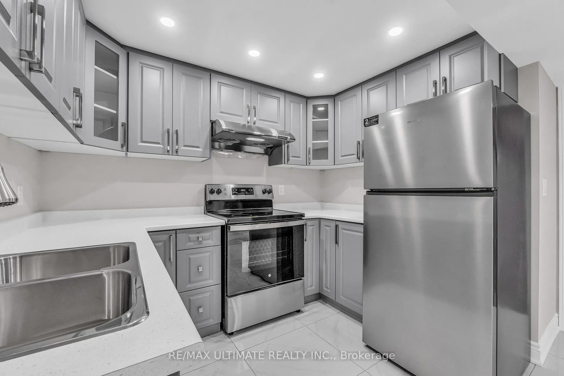 Photo 8 of Unit Lower, 41 Danesbury Crescent, Brampton, Southgate — HOMEH
