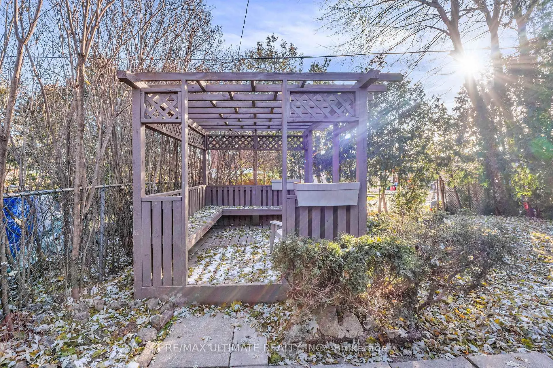 Photo 25 of Unit Lower, 41 Danesbury Crescent, Brampton, Southgate — HOMEH