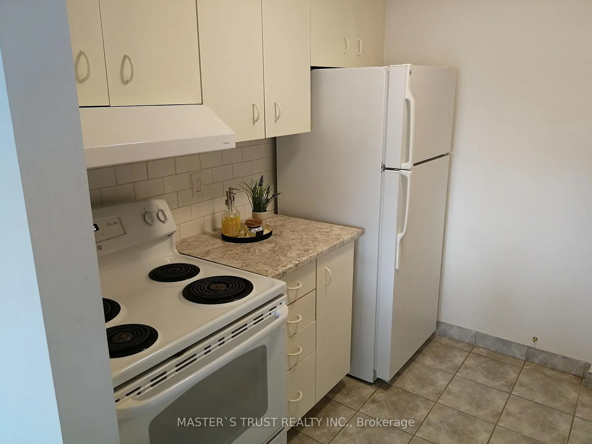 Photo 3 of Unit 603, 358 Waterloo Avenue, Guelph, Junction/Onward Willow — HOMEH