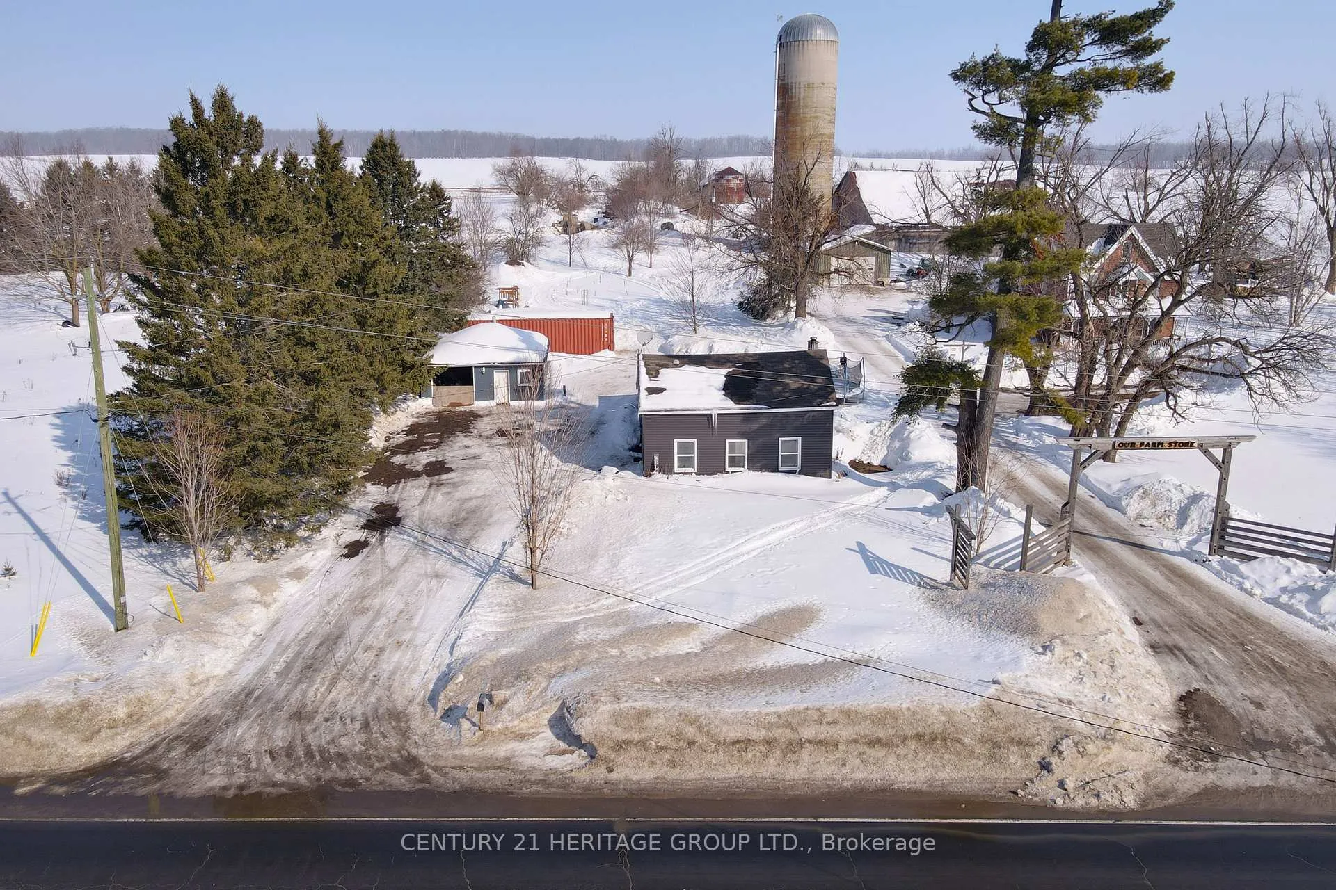 Front of 1945 Penetanguishene Road