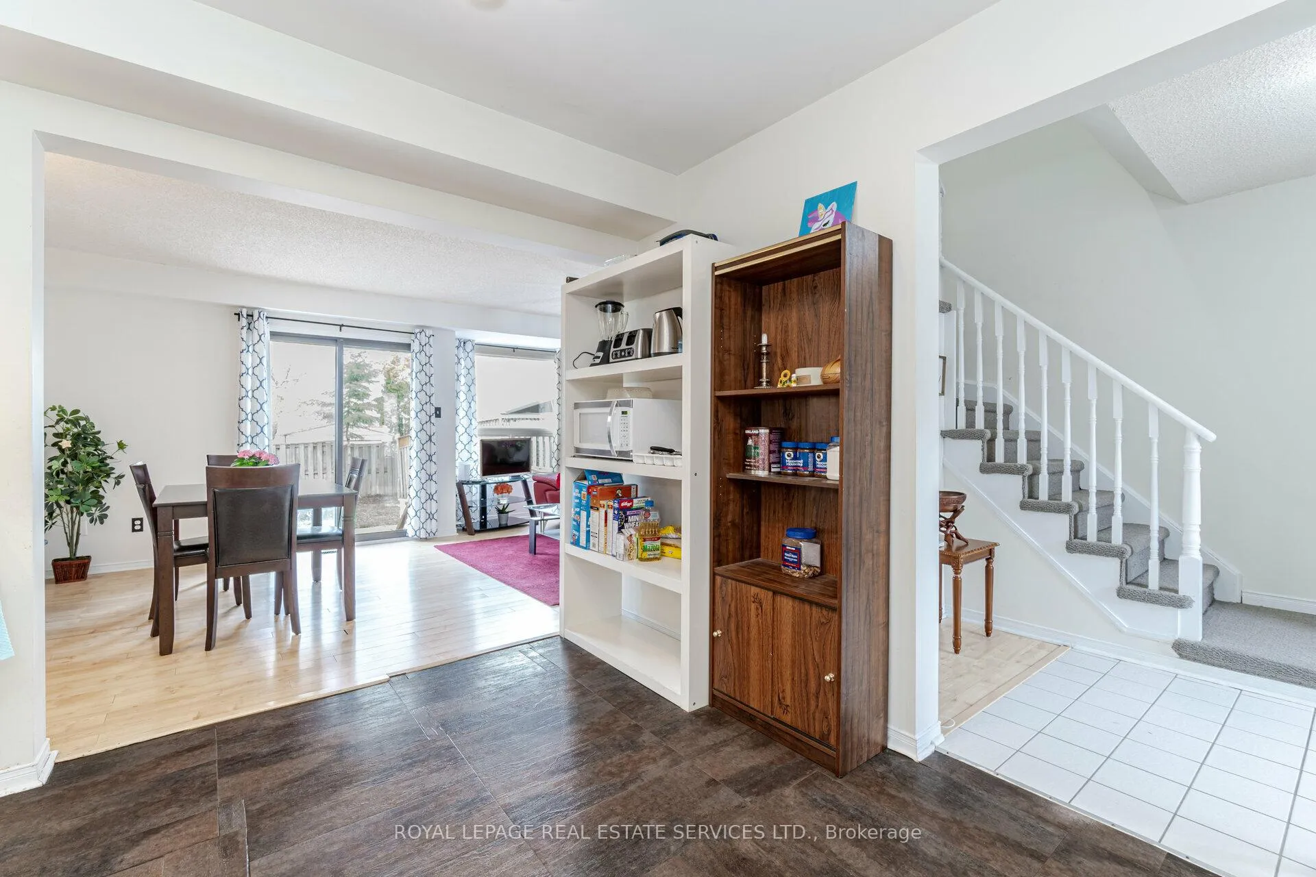 Photo 8 of 10 Mullis Crescent, Brampton, Fletcher's West — HOMEH