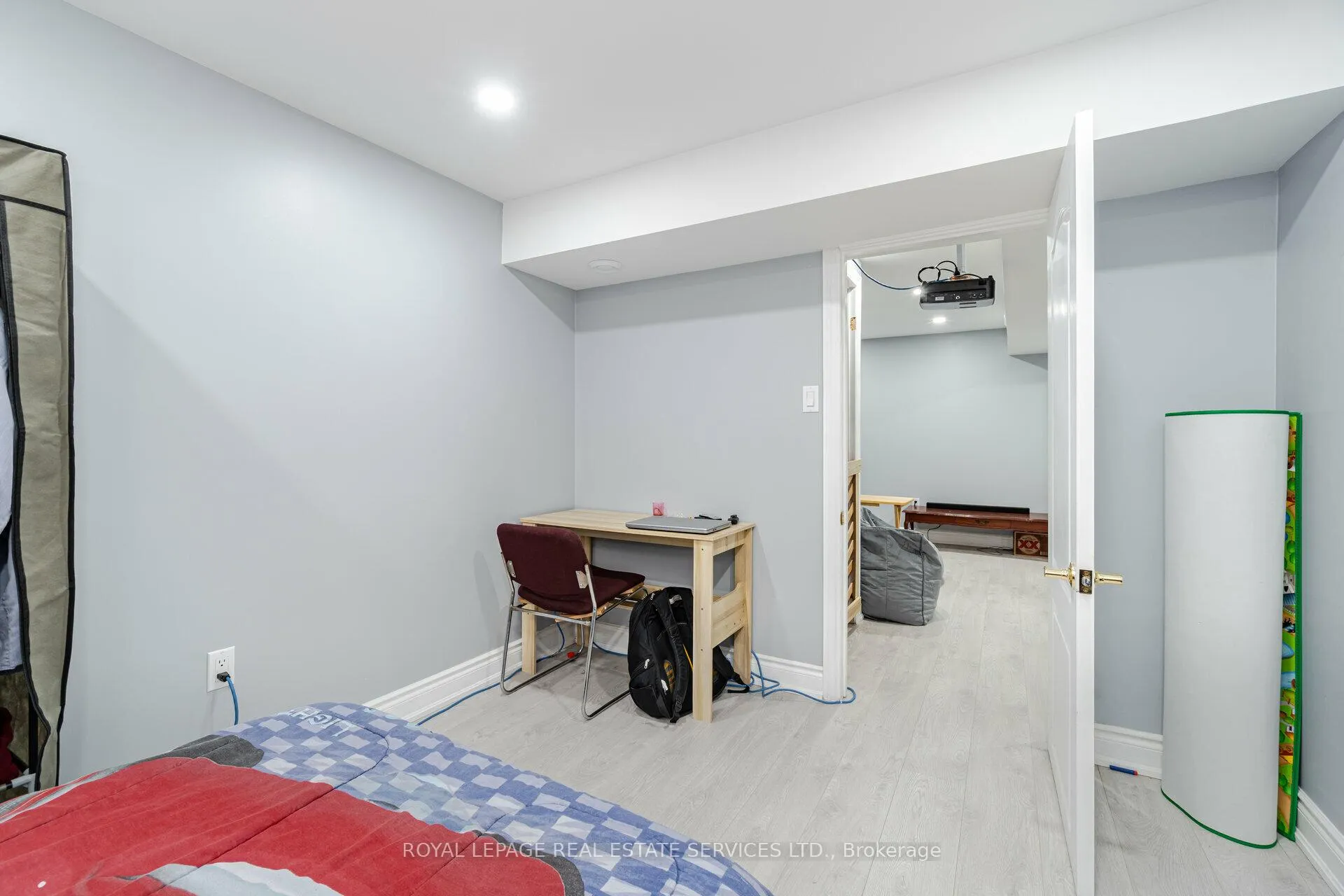 Photo 23 of 10 Mullis Crescent, Brampton, Fletcher's West — HOMEH