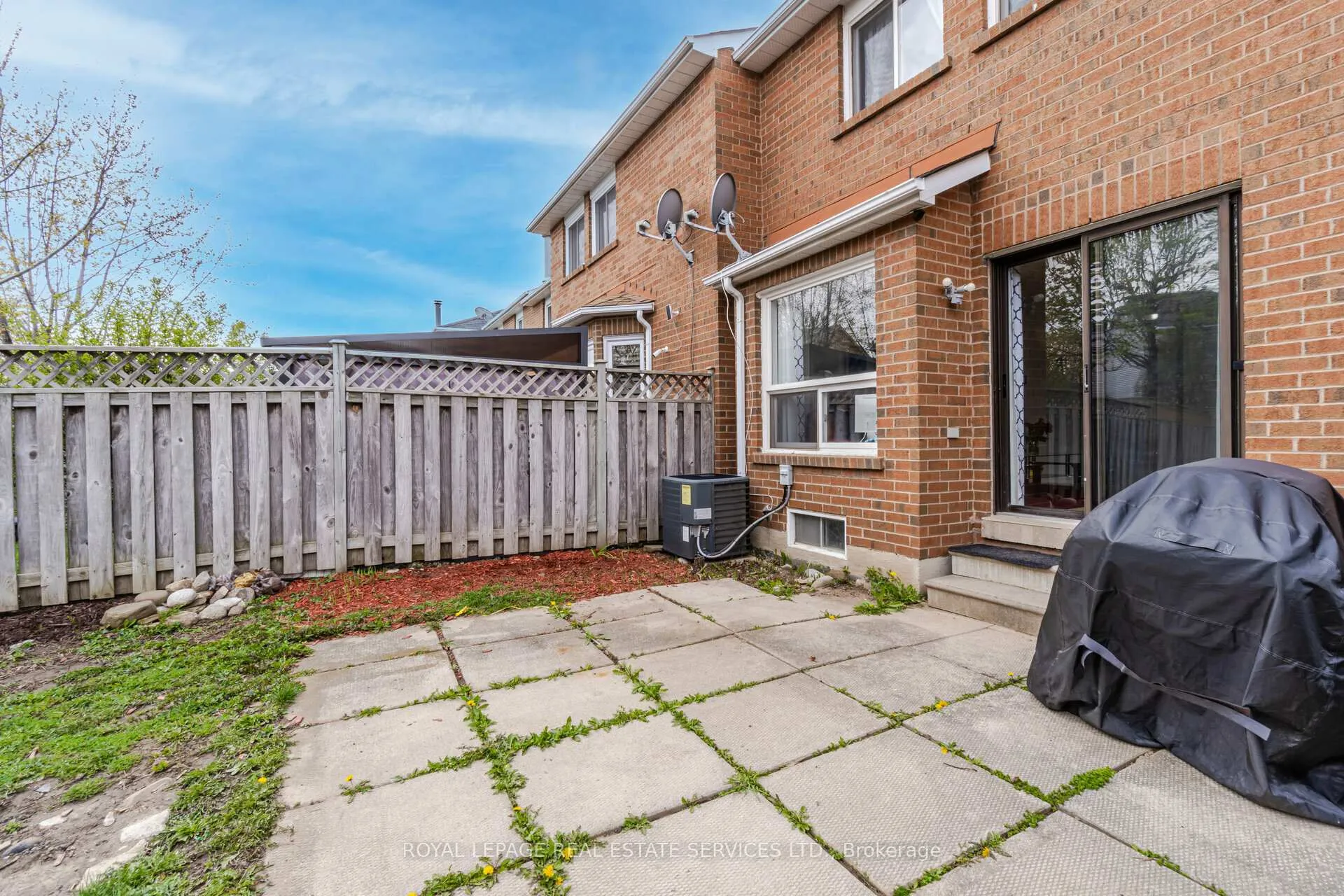 Photo 24 of 10 Mullis Crescent, Brampton, Fletcher's West — HOMEH