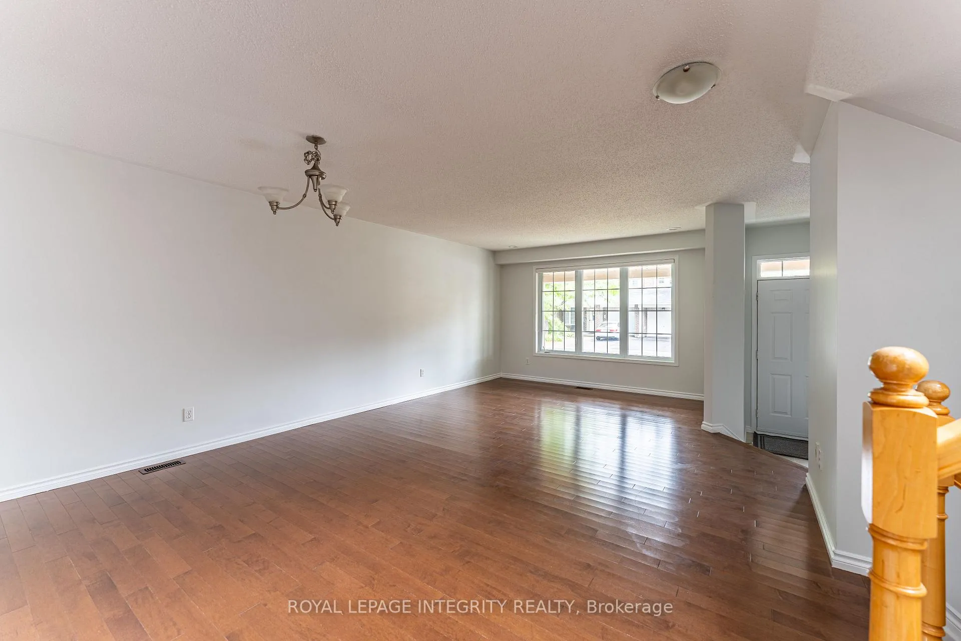 Photo 4 of 71 Appledale Drive, Ottawa, Barrhaven - Longfields — HOMEH