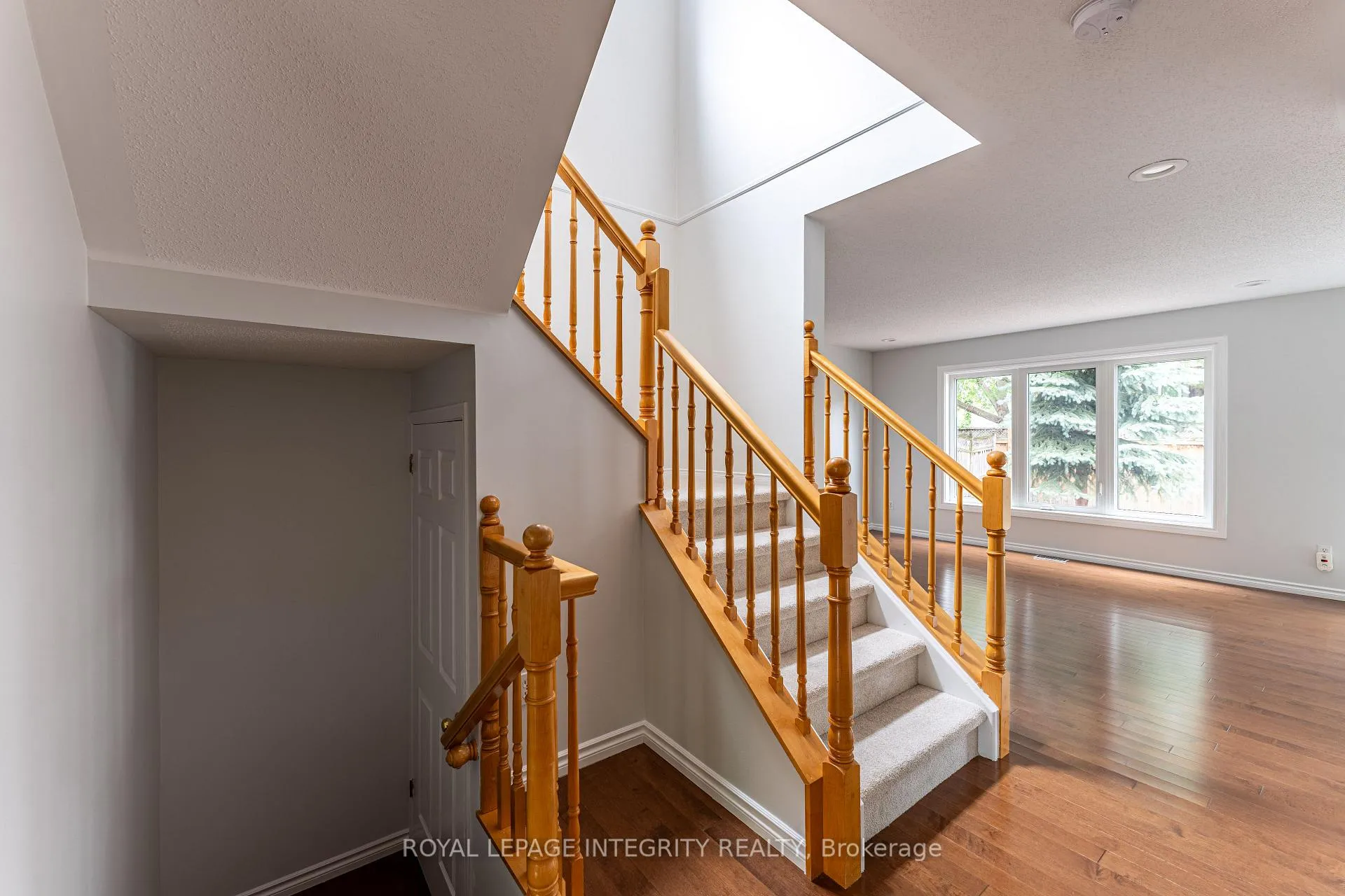 Photo 9 of 71 Appledale Drive, Ottawa, Barrhaven - Longfields — HOMEH