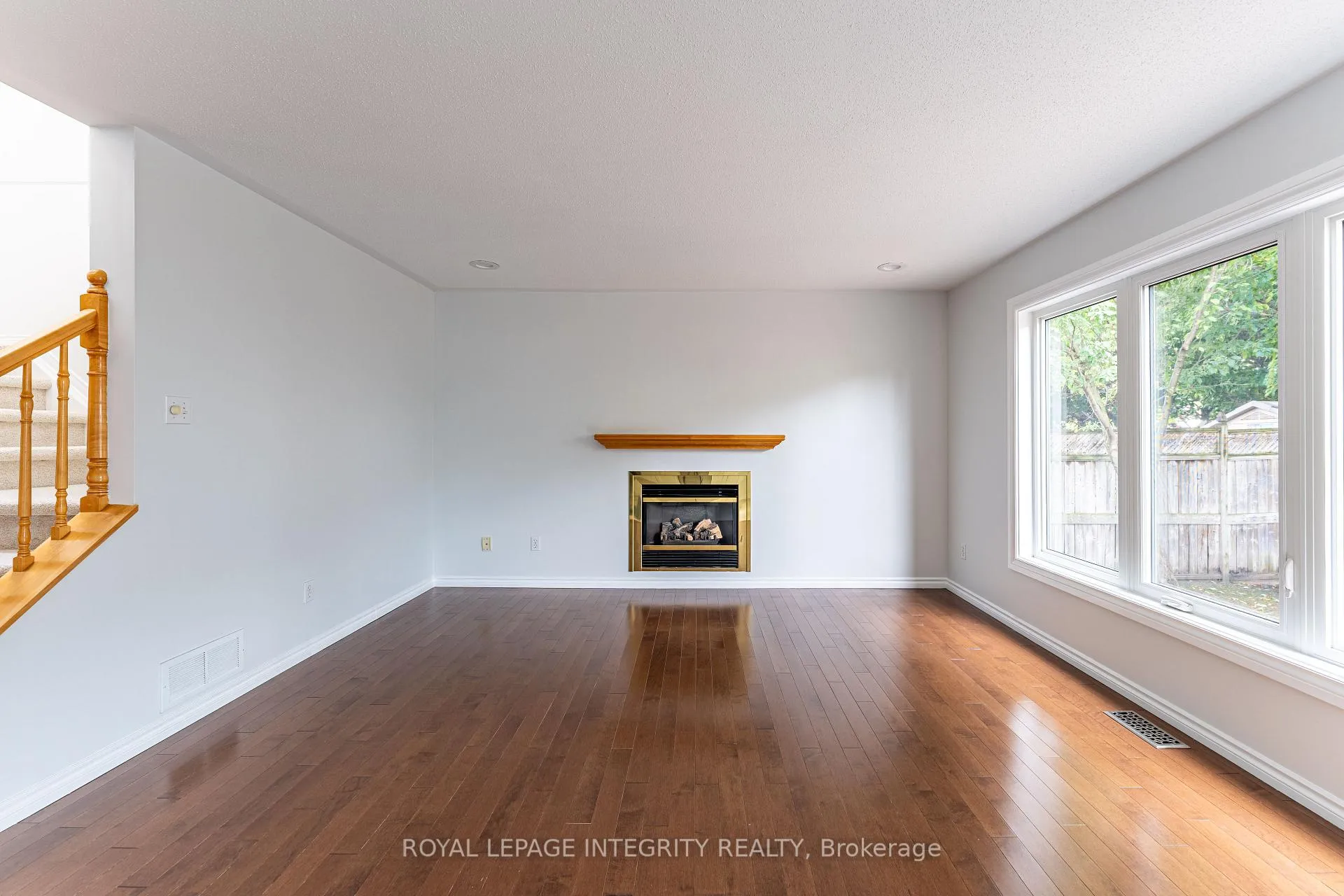 Photo 11 of 71 Appledale Drive, Ottawa, Barrhaven - Longfields — HOMEH