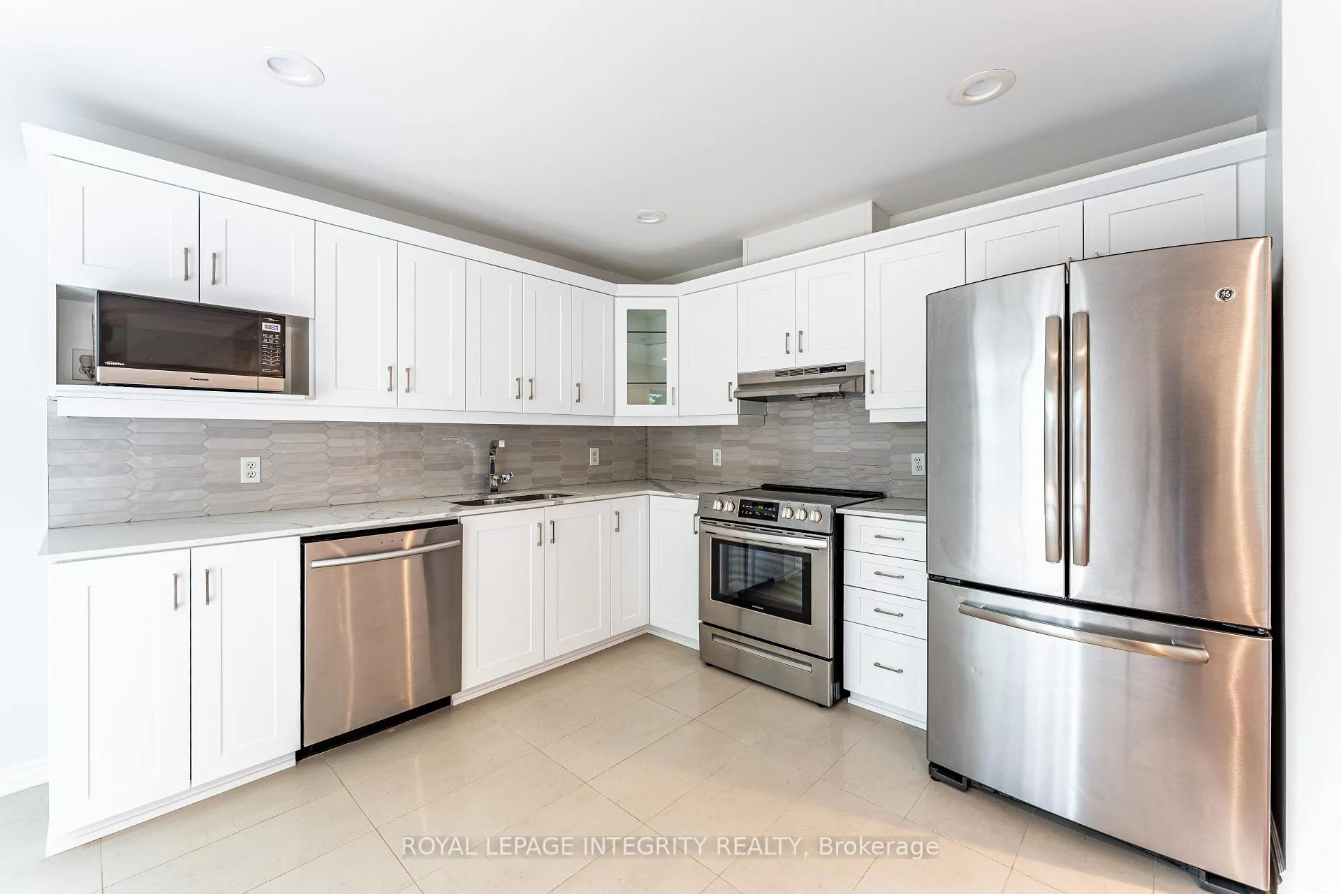 Photo 19 of 71 Appledale Drive, Ottawa, Barrhaven - Longfields — HOMEH