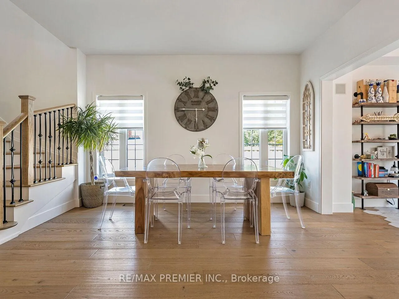 Photo 9 of 67 Gentile Circle, Vaughan, Elder Mills — HOMEH