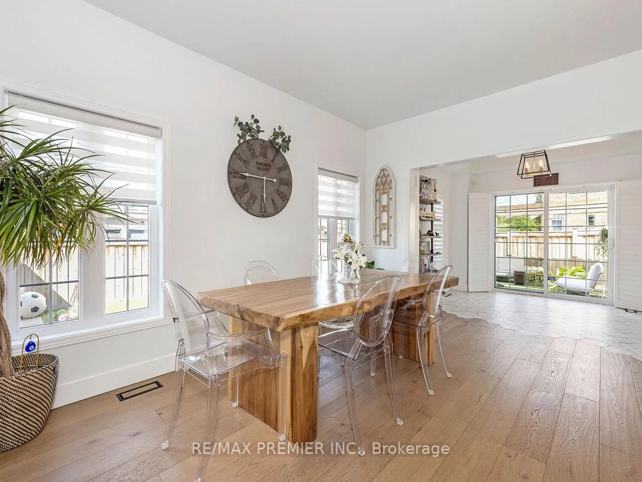 Photo 13 of 67 Gentile Circle, Vaughan, Elder Mills — HOMEH