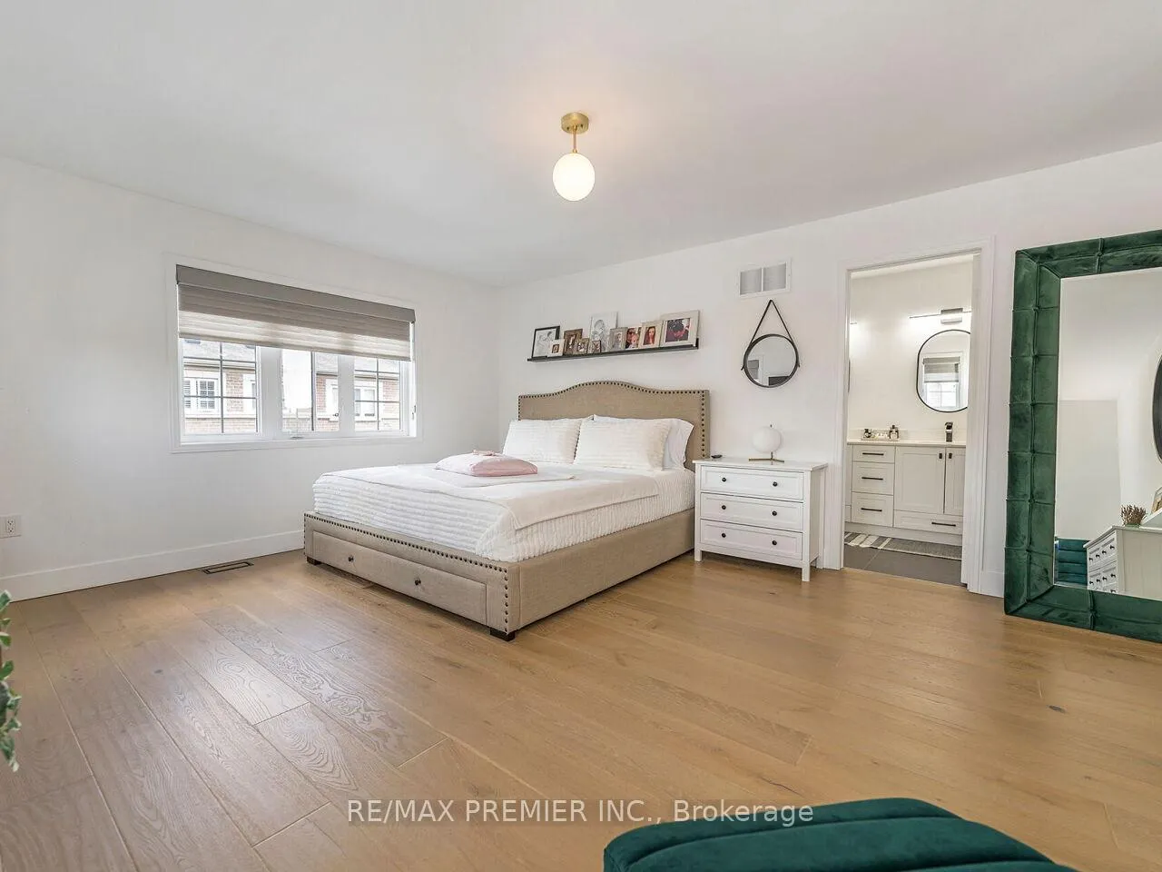 Photo 24 of 67 Gentile Circle, Vaughan, Elder Mills — HOMEH
