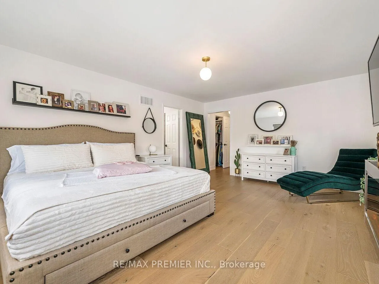 Photo 25 of 67 Gentile Circle, Vaughan, Elder Mills — HOMEH
