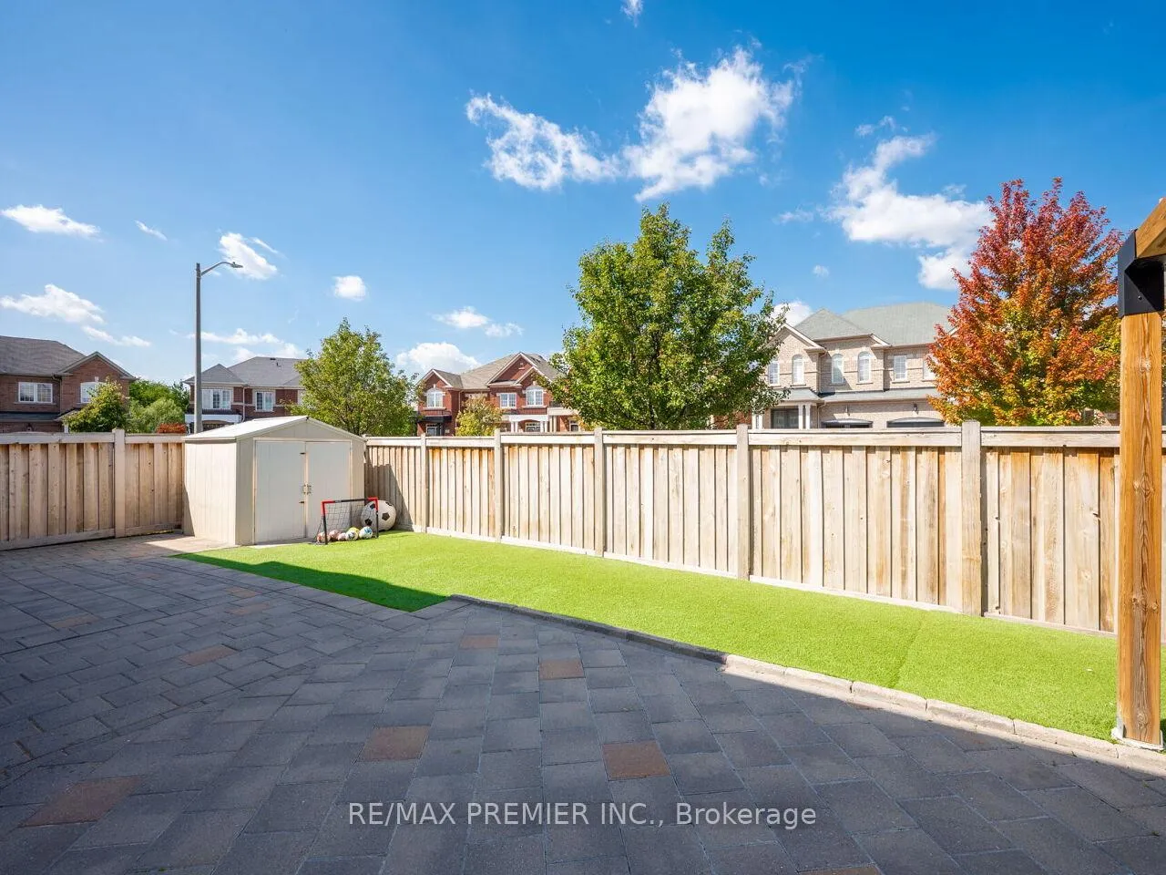 Photo 50 of 67 Gentile Circle, Vaughan, Elder Mills — HOMEH