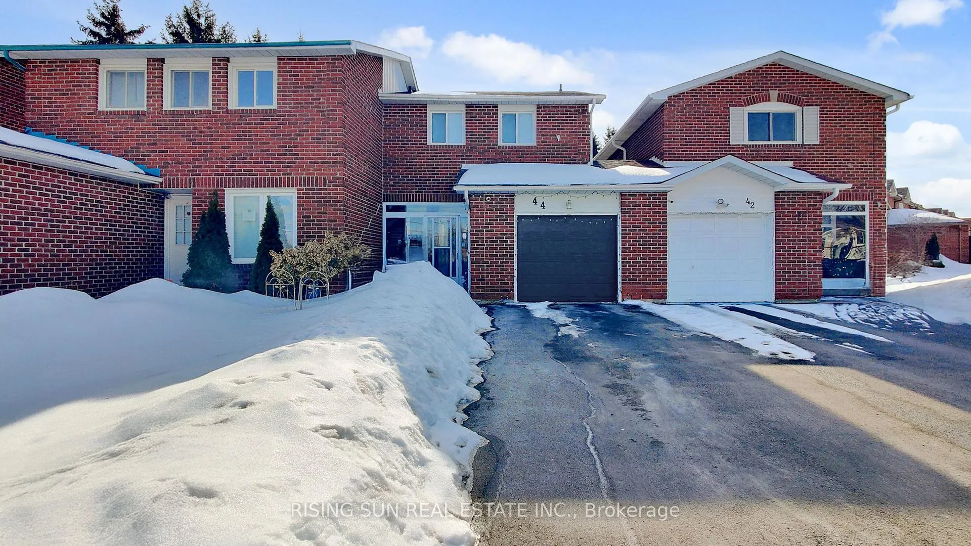 Photo 1 of 44 Whitehaven Drive, Brampton, Heart Lake West — HOMEH