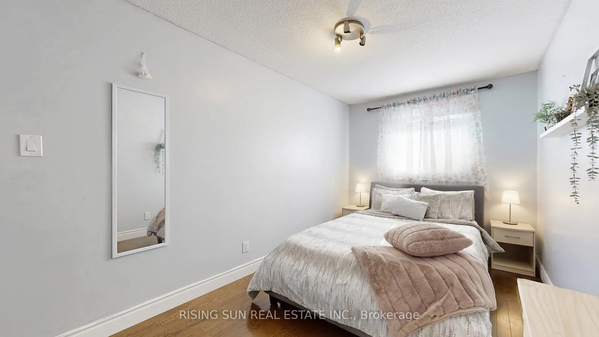 Photo 16 of 44 Whitehaven Drive, Brampton, Heart Lake West — HOMEH