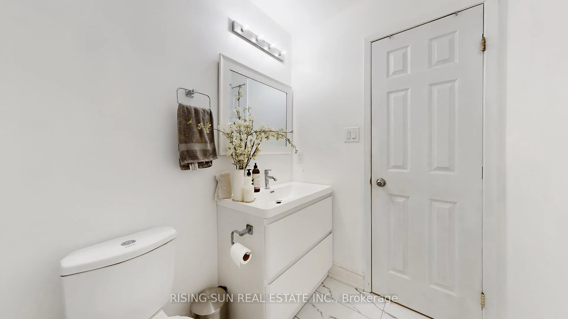 Photo 20 of 44 Whitehaven Drive, Brampton, Heart Lake West — HOMEH