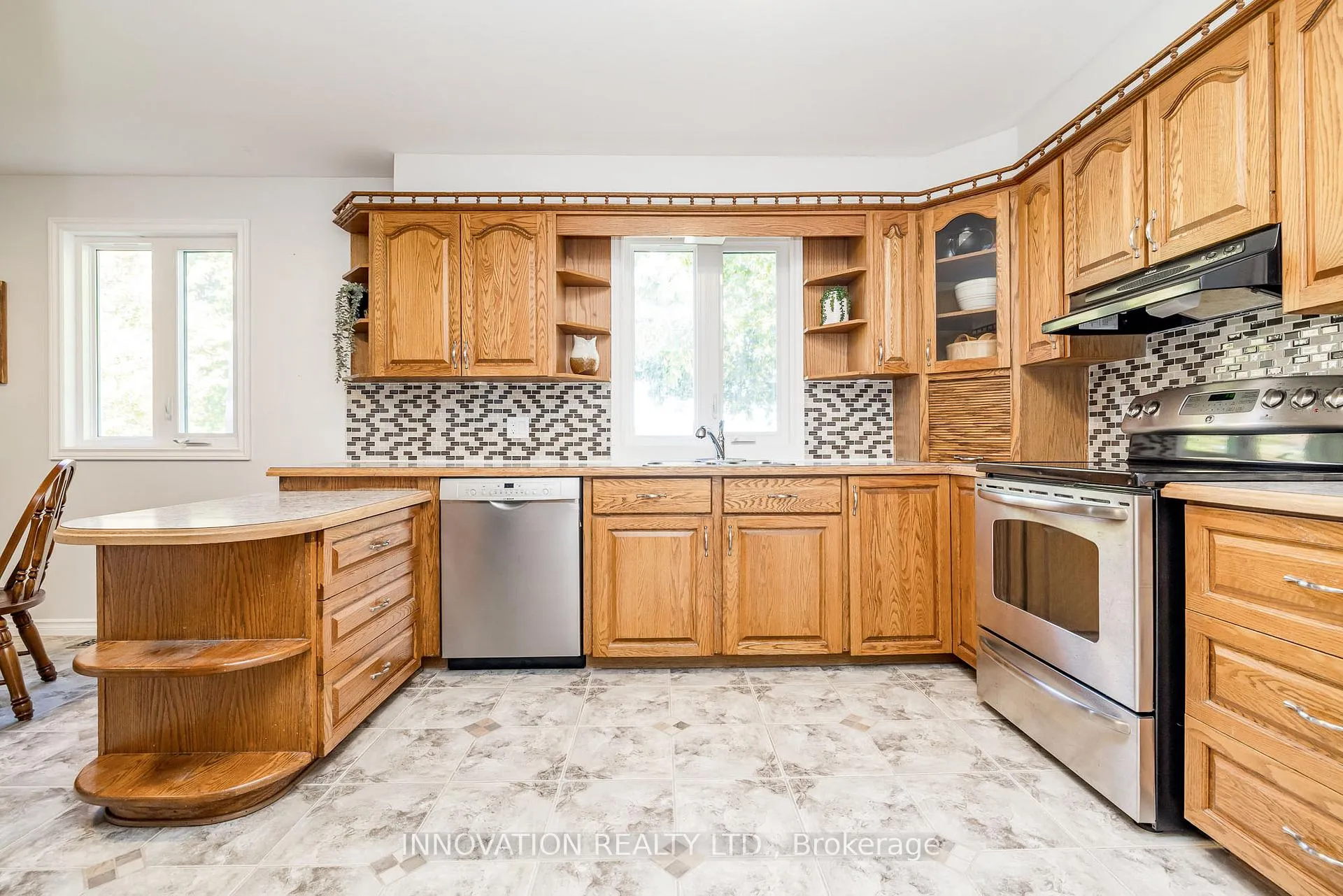 Photo 12 of 100 Canyon Drive, Ottawa, Fitzroy Ward (South East) — HOMEH