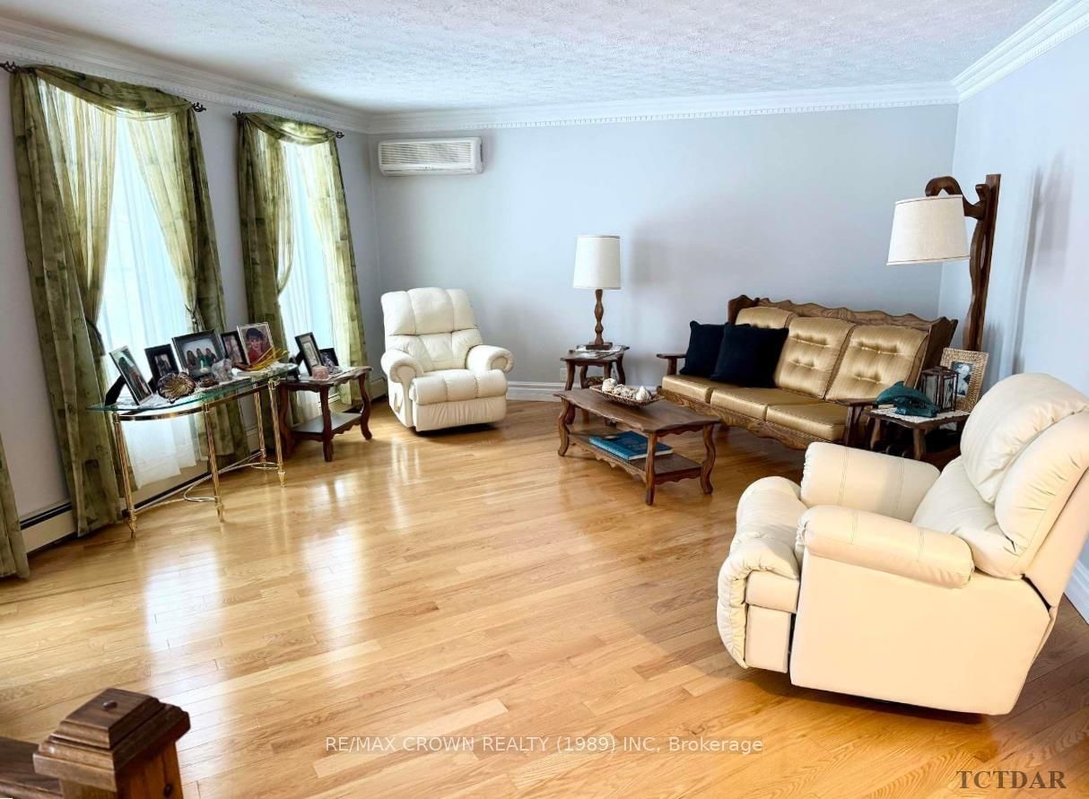 Photo 33 of 121 St-Aubin Avenue, Kapuskasing — HOMEH