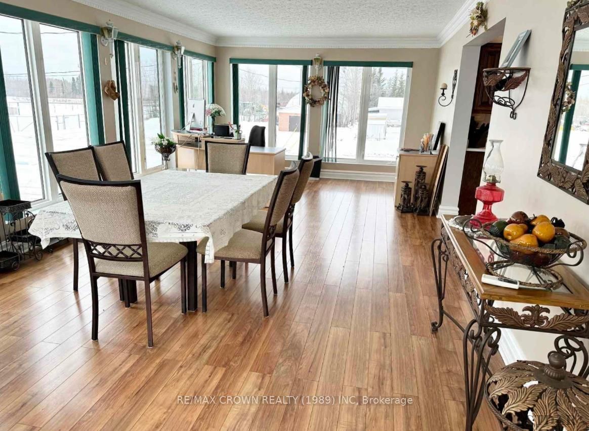 Photo 37 of 121 St-Aubin Avenue, Kapuskasing — HOMEH