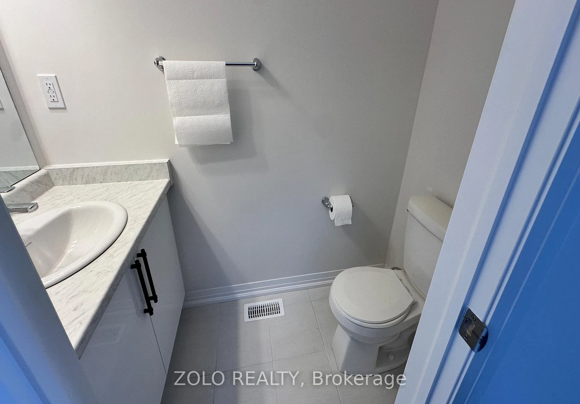 Photo 13 of Unit 11, 313 Conklin Road, Brantford — HOMEH