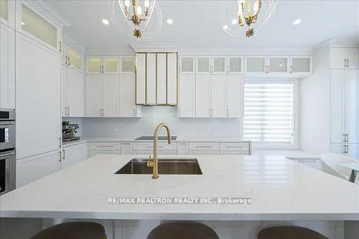 Photo 18 of 7 Maple Fields Circle, Aurora, Aurora Estates — HOMEH