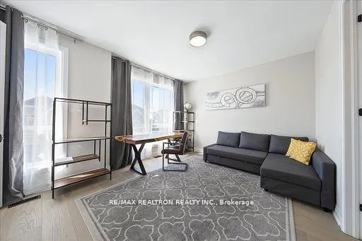 Photo 33 of 7 Maple Fields Circle, Aurora, Aurora Estates — HOMEH