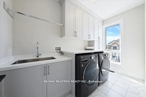 Photo 39 of 7 Maple Fields Circle, Aurora, Aurora Estates — HOMEH