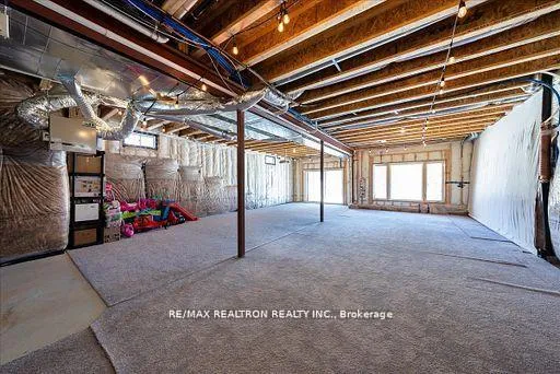 Photo 41 of 7 Maple Fields Circle, Aurora, Aurora Estates — HOMEH
