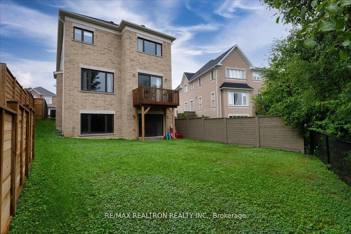 Photo 45 of 7 Maple Fields Circle, Aurora, Aurora Estates — HOMEH