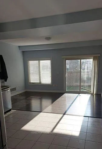 Photo 5 of 24 Hatton Court, Brampton, Credit Valley — HOMEH