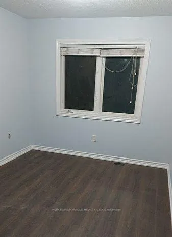 Photo 9 of 24 Hatton Court, Brampton, Credit Valley — HOMEH