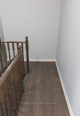 Photo 10 of 24 Hatton Court, Brampton, Credit Valley — HOMEH