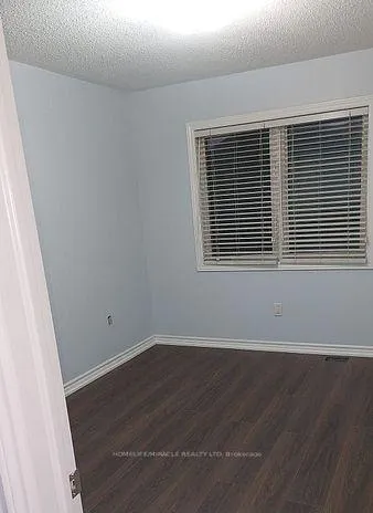 Photo 13 of 24 Hatton Court, Brampton, Credit Valley — HOMEH