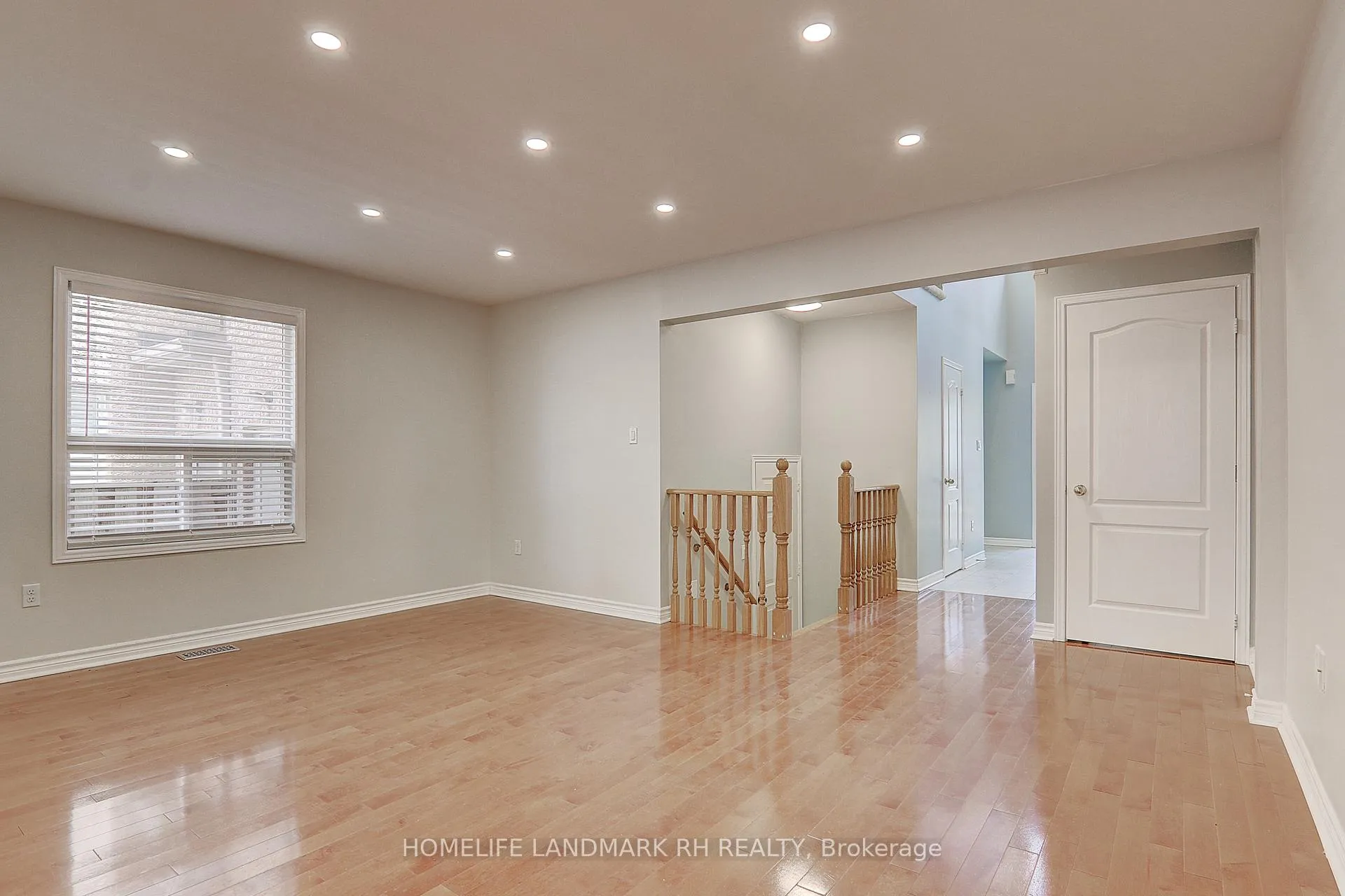 Photo 6 of 62 Briarcrest Drive, Markham, Berczy — HOMEH