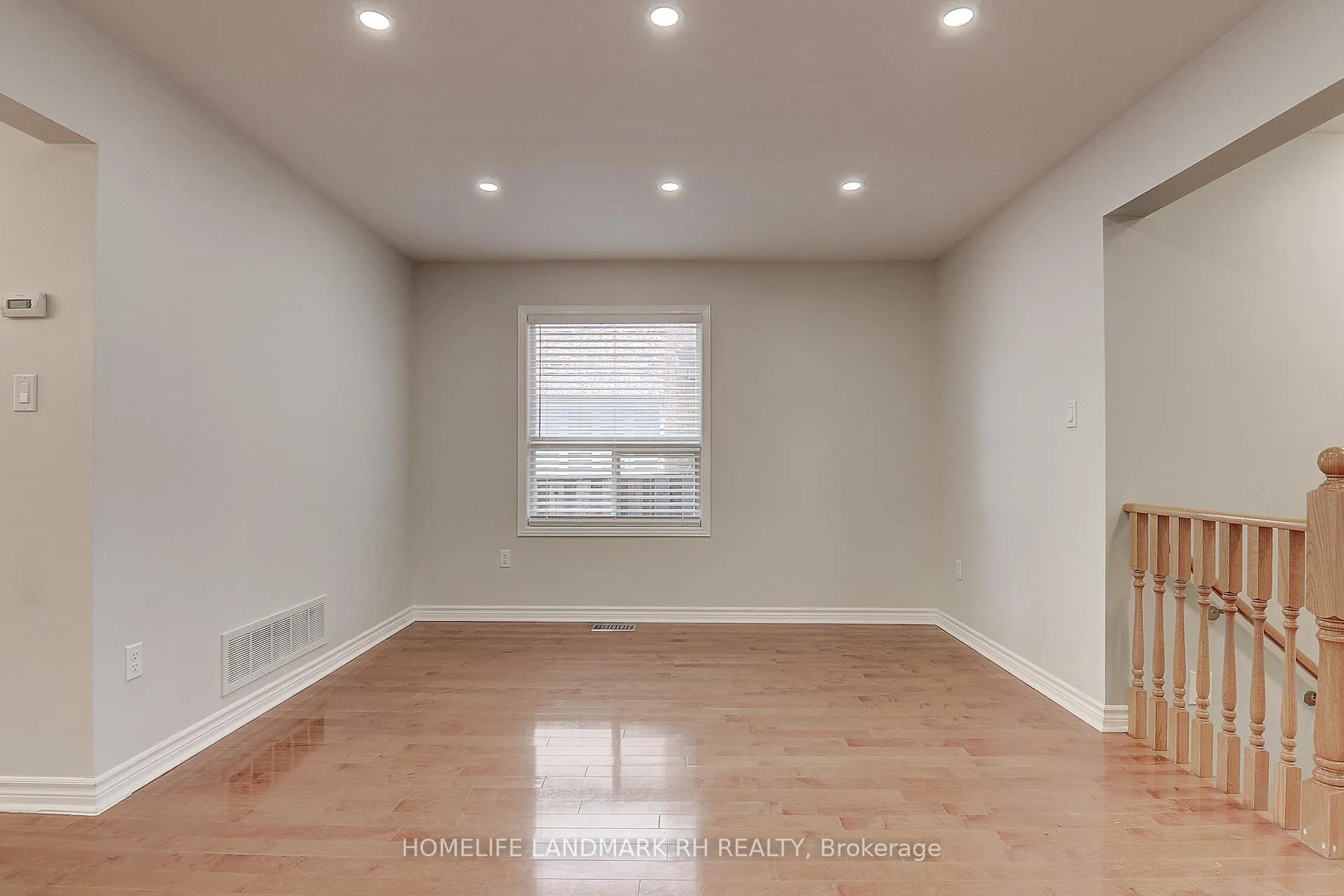 Photo 7 of 62 Briarcrest Drive, Markham, Berczy — HOMEH